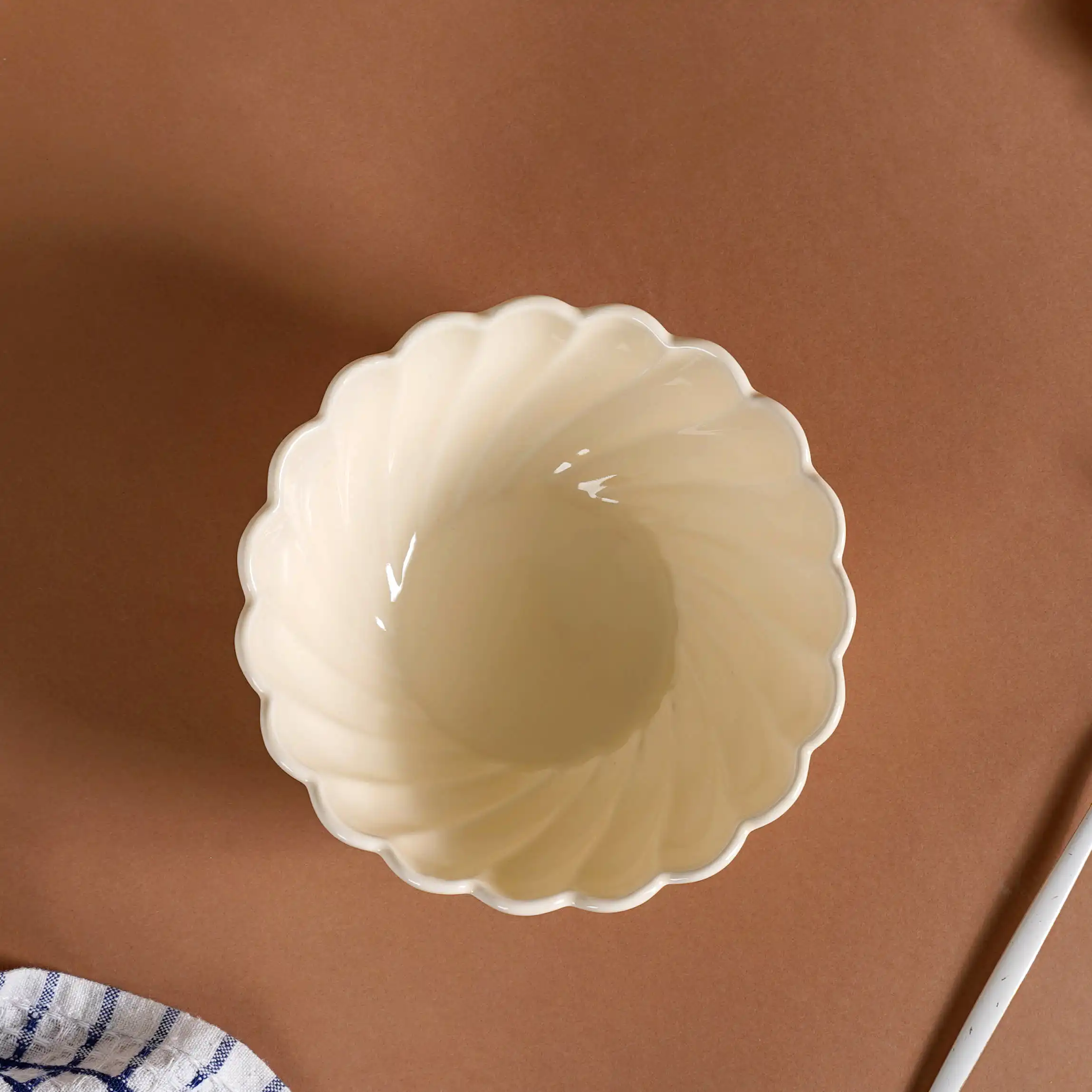 22 Piece Scallop Cream Luxury Dinner Set For 6 - Image 18