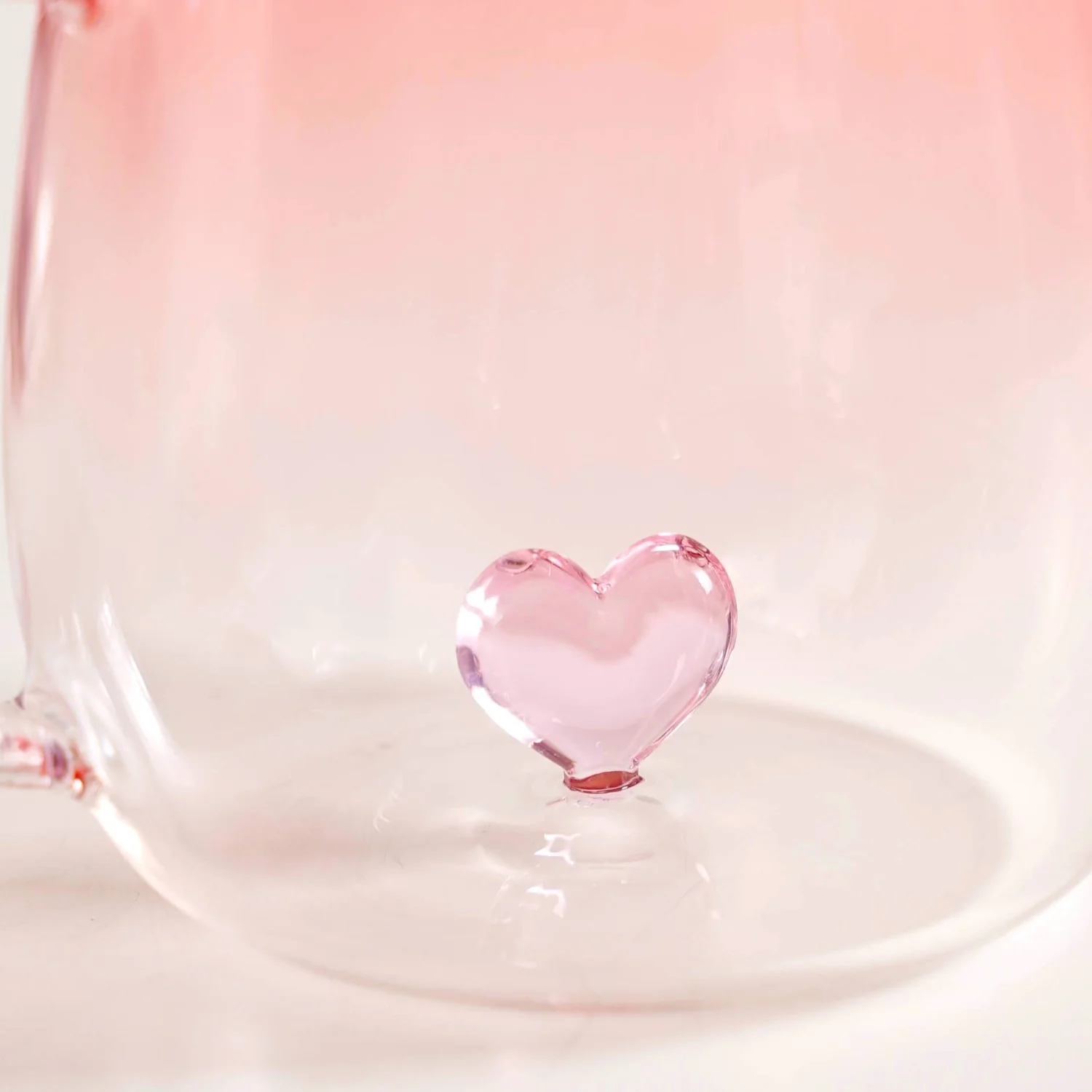 3D Pink Heart Ombre Mug Set Of 2 450ml - Image 5
