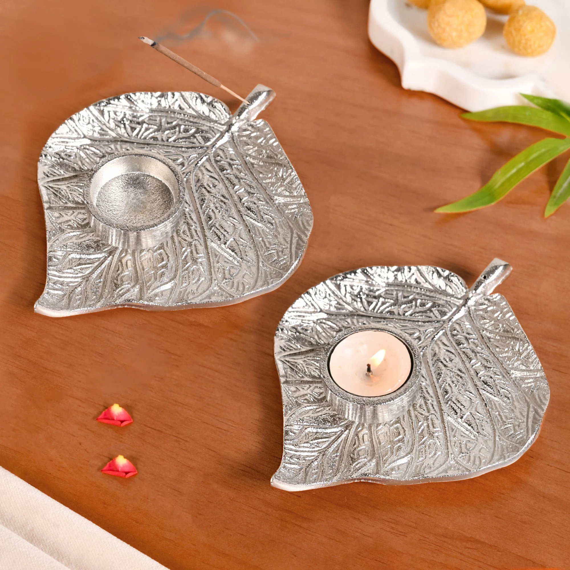 Aesthetic Leaf Tealight And Agarbatti Holder Set Of 2 In Festive Gift Box
