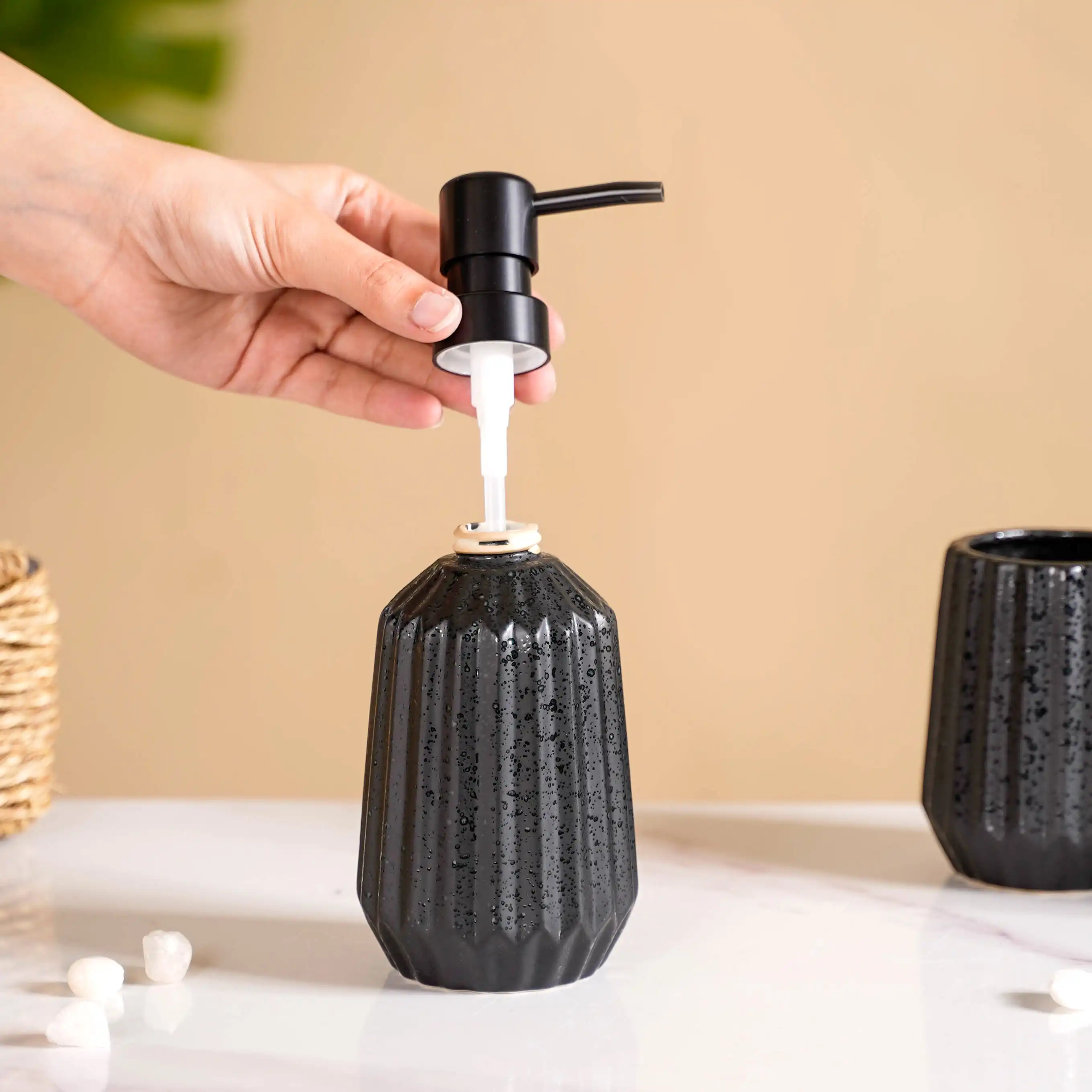 All Black Ceramic Bathroom Set Of 3 - Image 7