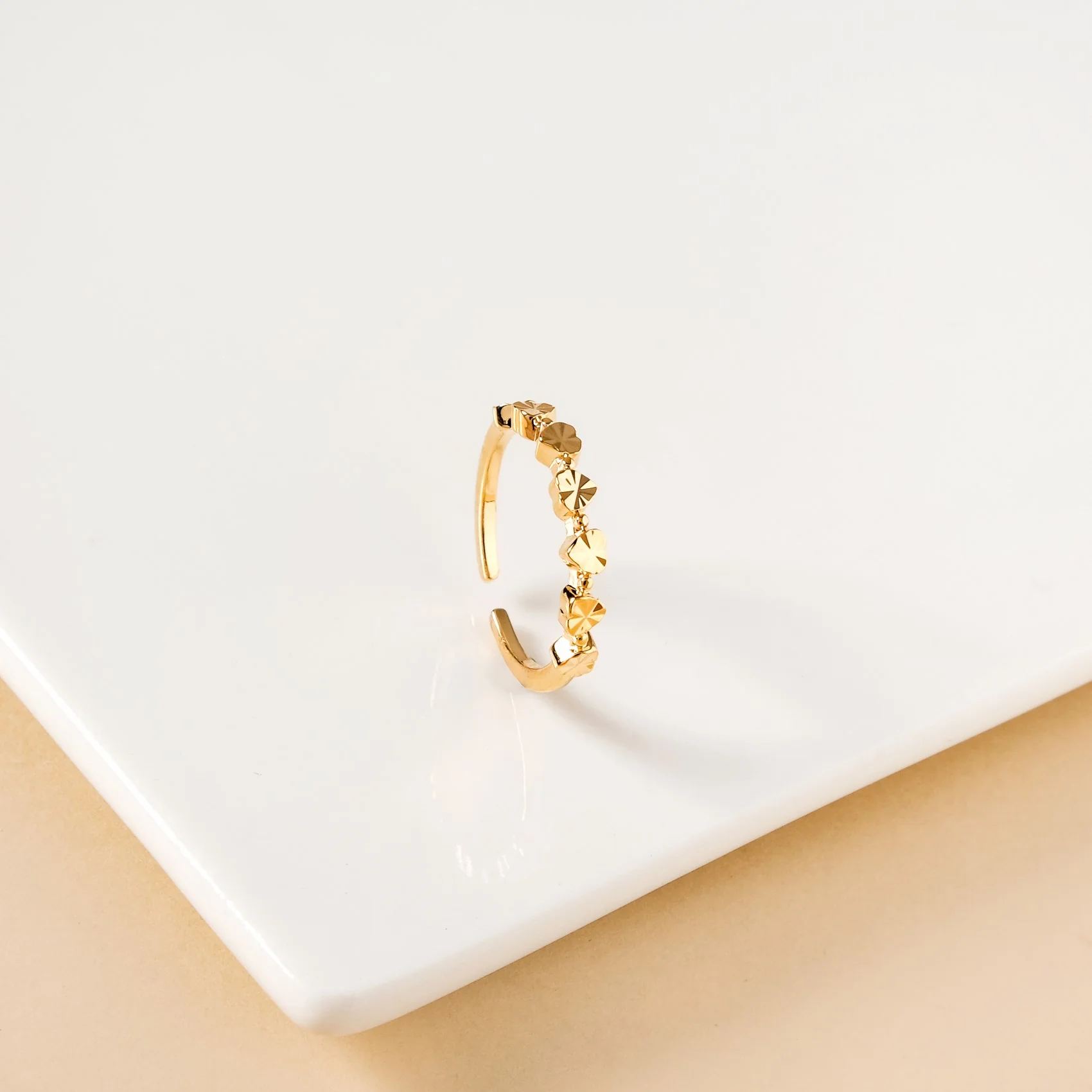 All Hearts Gold Love Band - Image 5