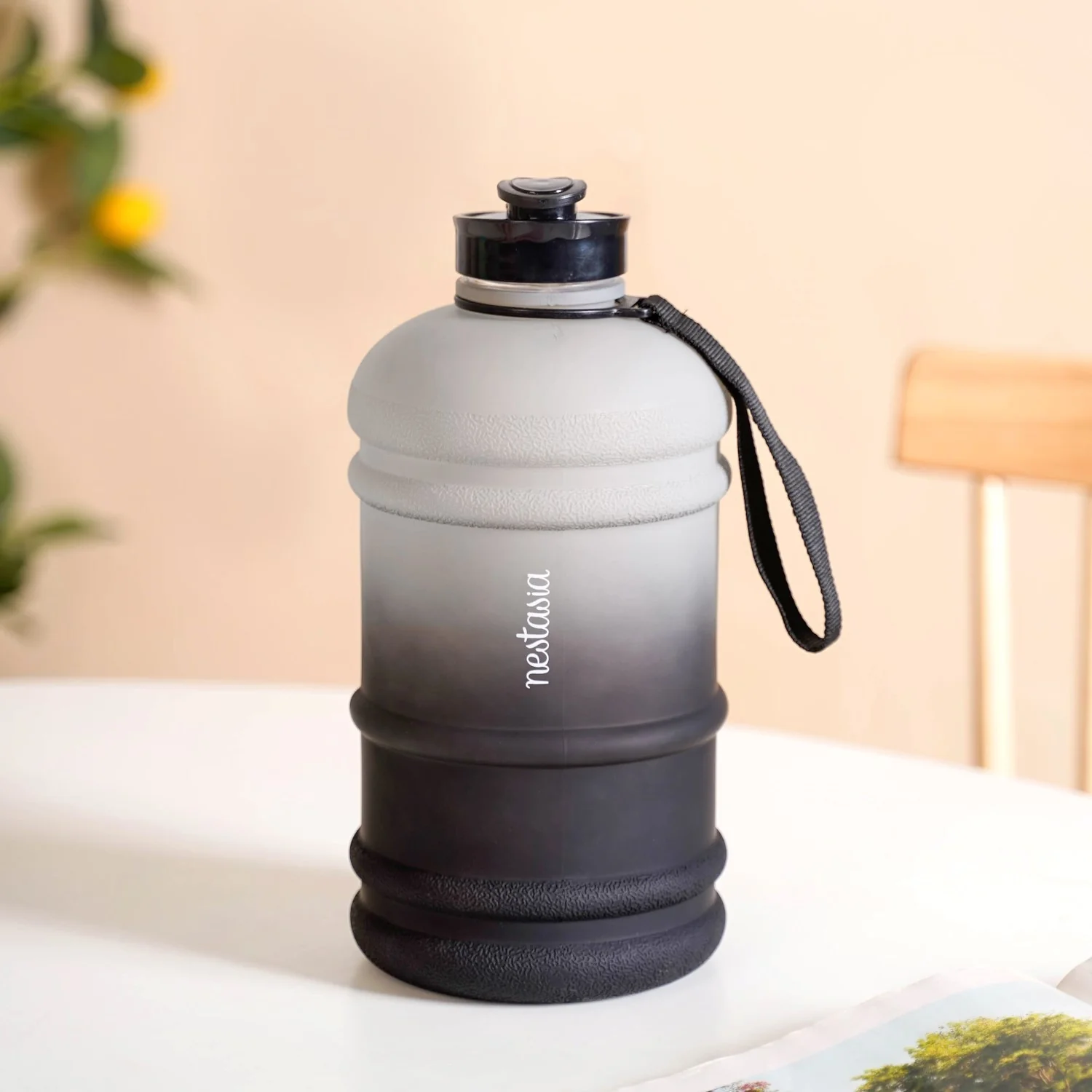 AquaBurst Fitness Gallon Water Bottle Ombre Grey Black 2200ml - Image 2