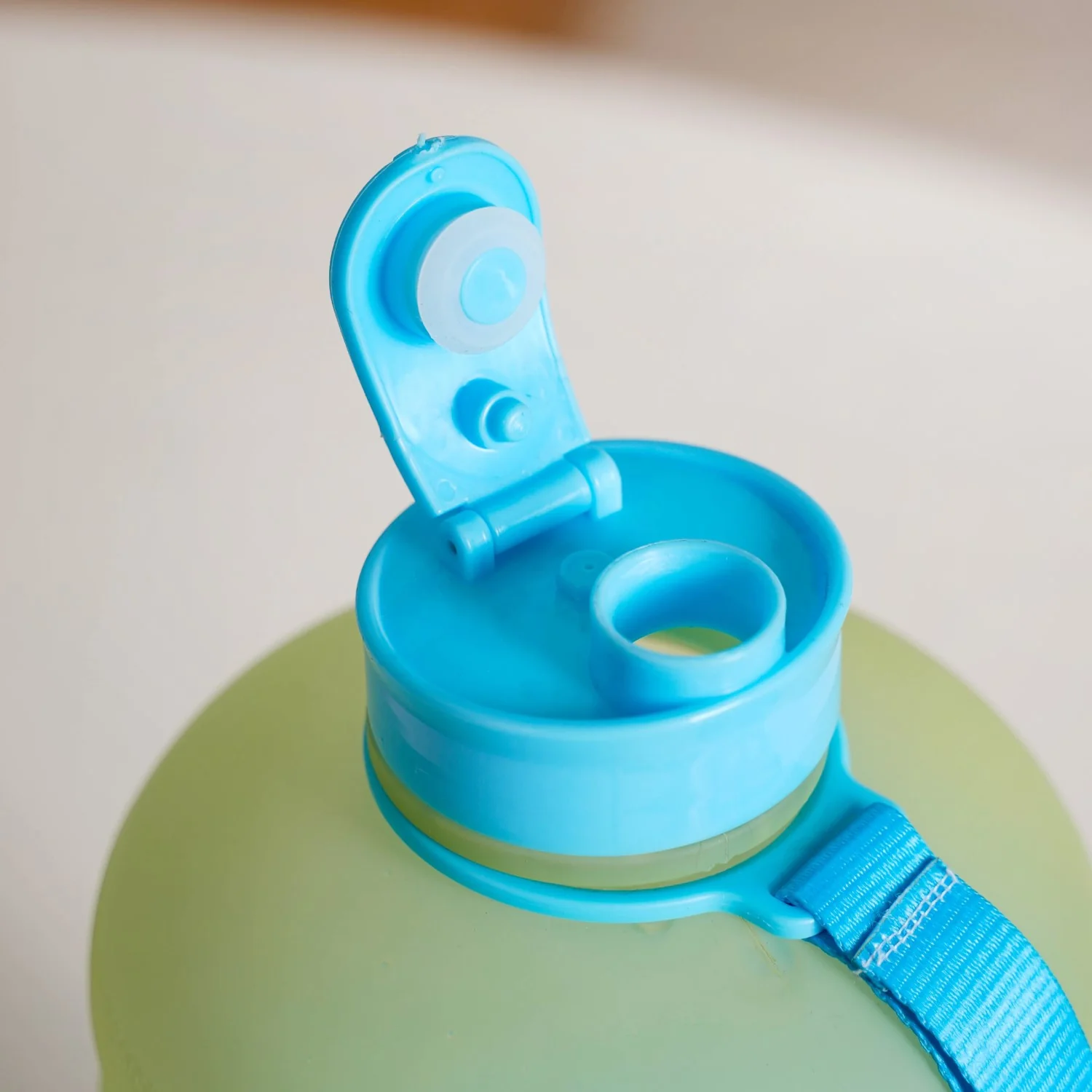 AquaBurst Water Bottle With Capacity Markers Ombre Green Blue 2200ml - Image 7