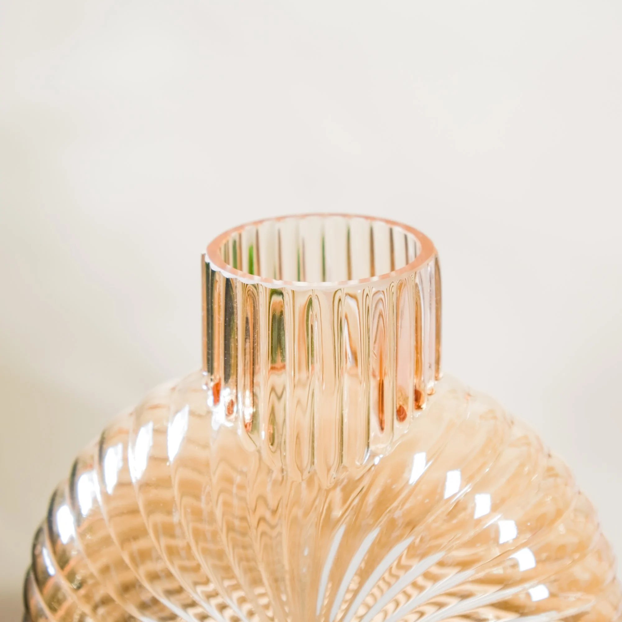 Armadillo Glass Vase Amber Large - Image 9