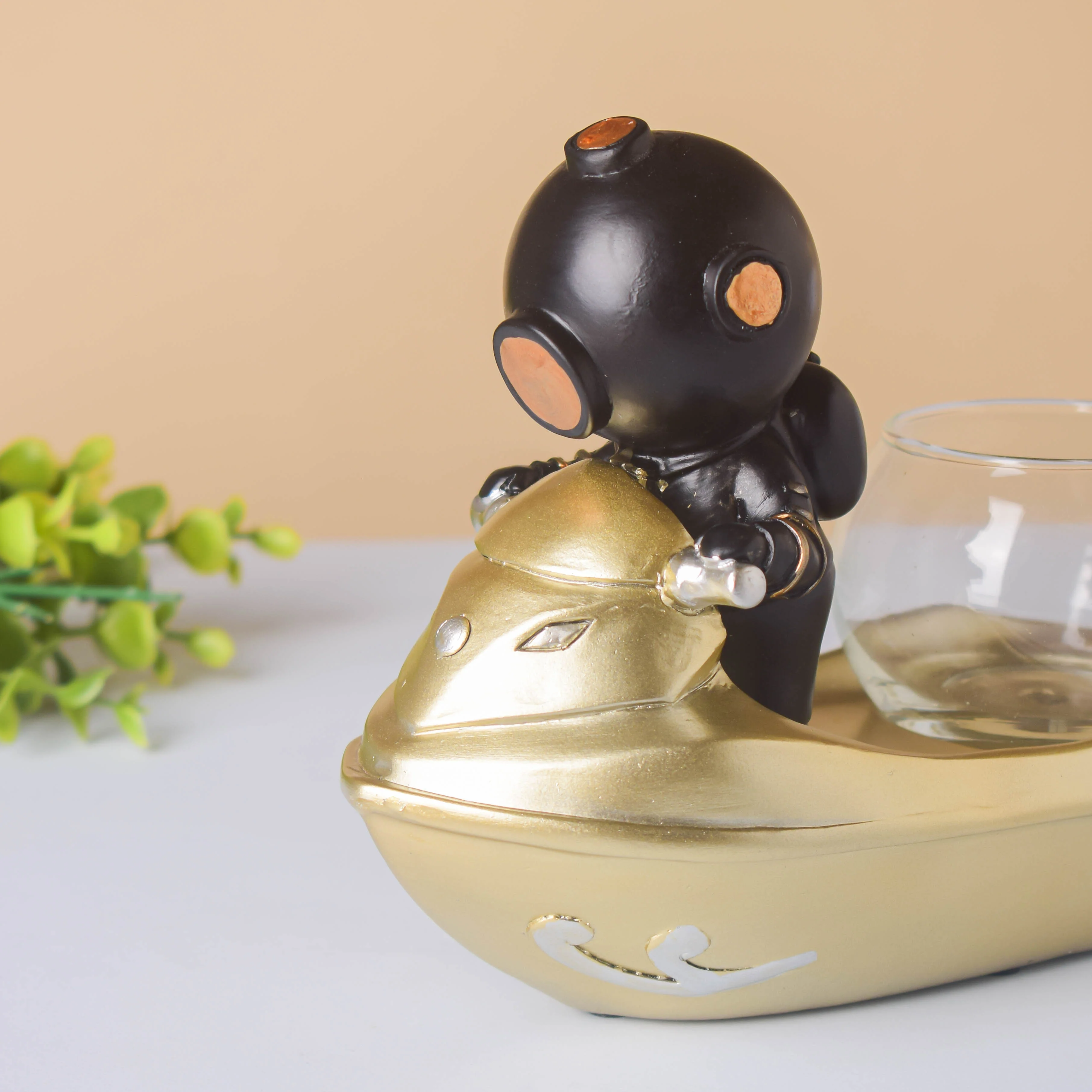 Black Astronaut Diver Glass Vase - Image 6