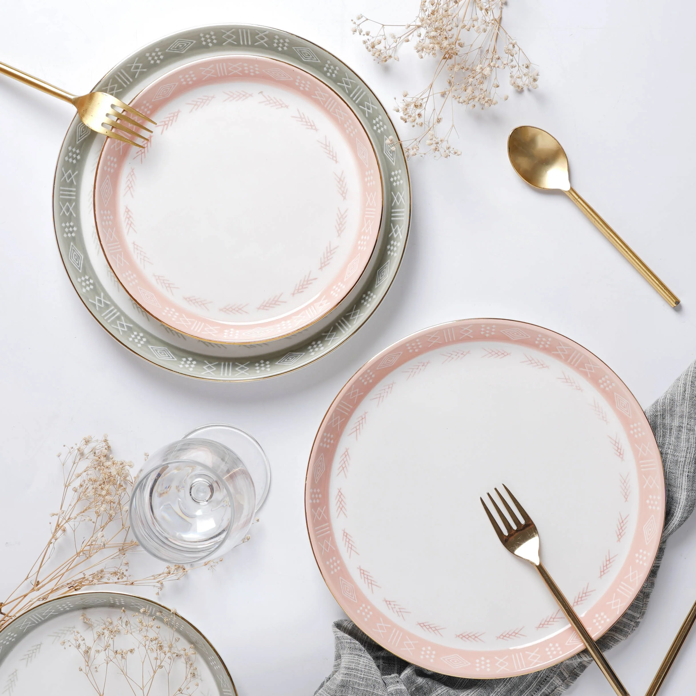 Azo Dinner Plate - Image 8