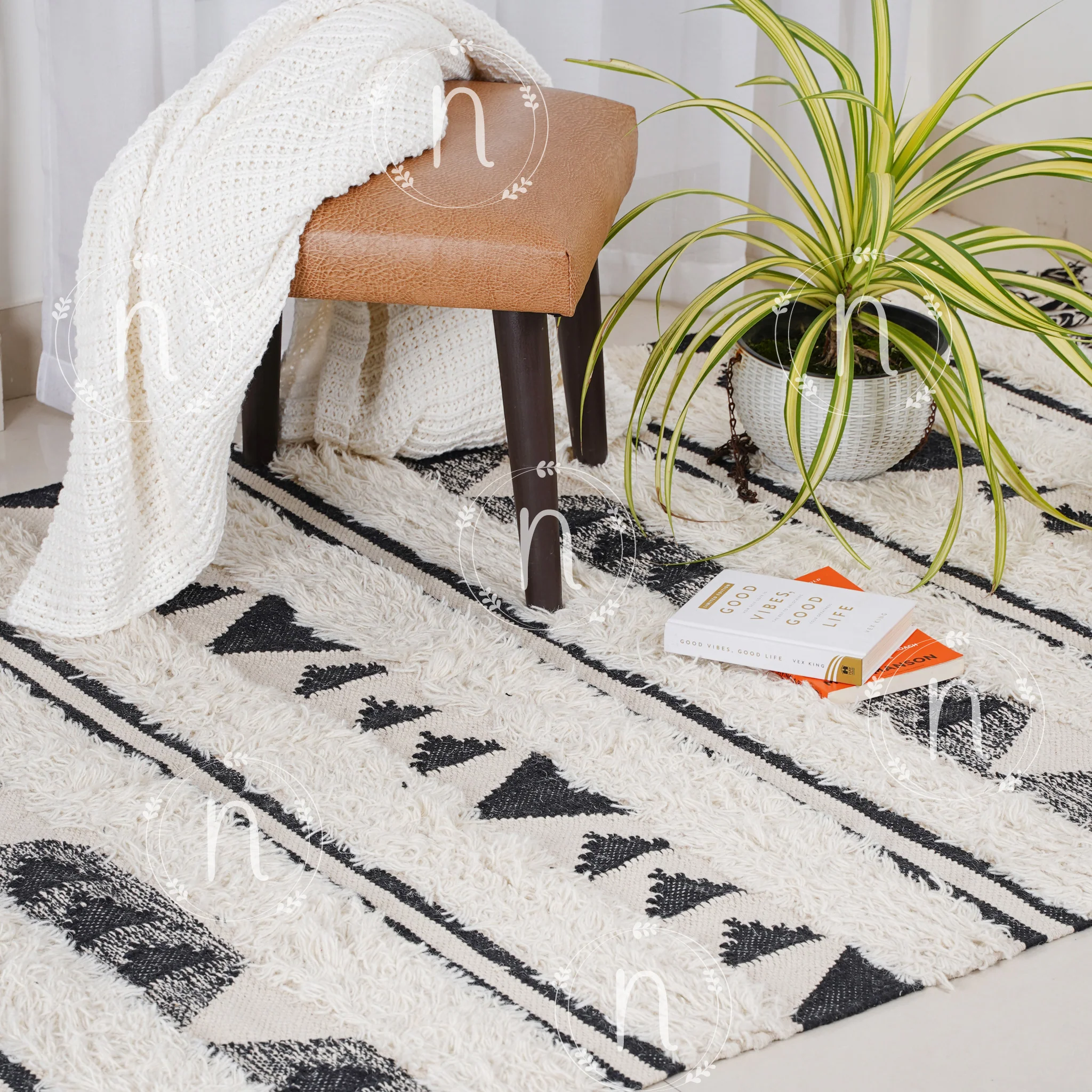 Aztec Hand Woven Rug - Image 9