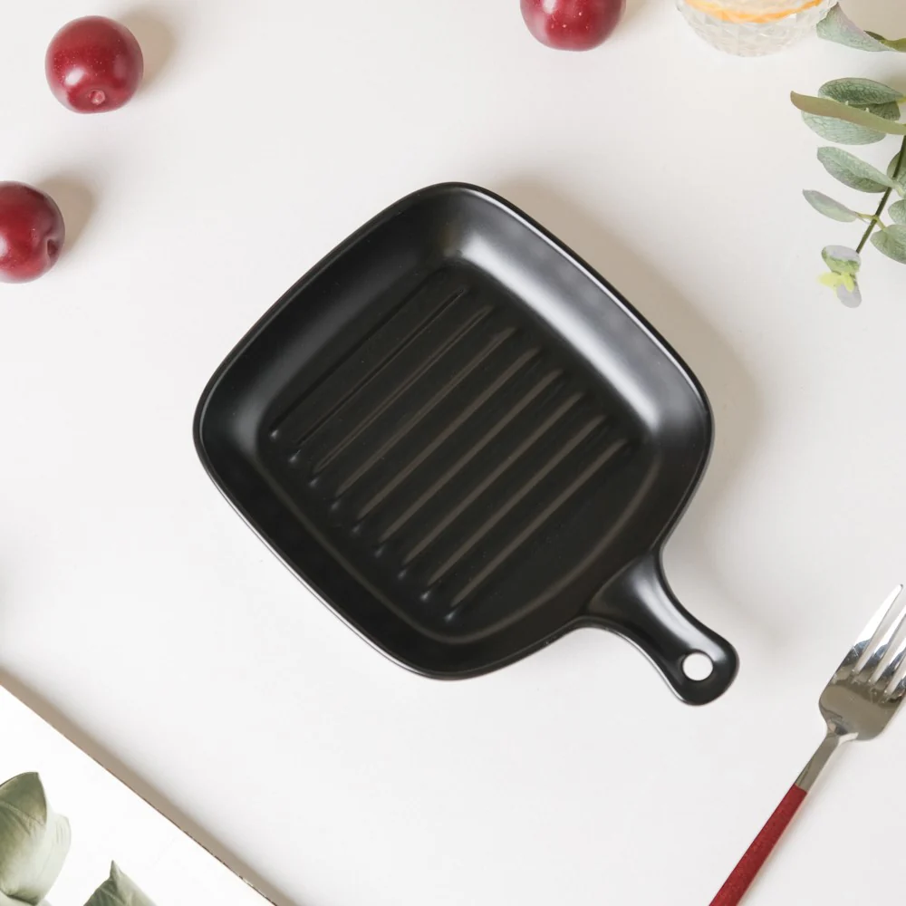 Ribbed Ceramic Baking Plate With Handle Black 250 ml - Image 6