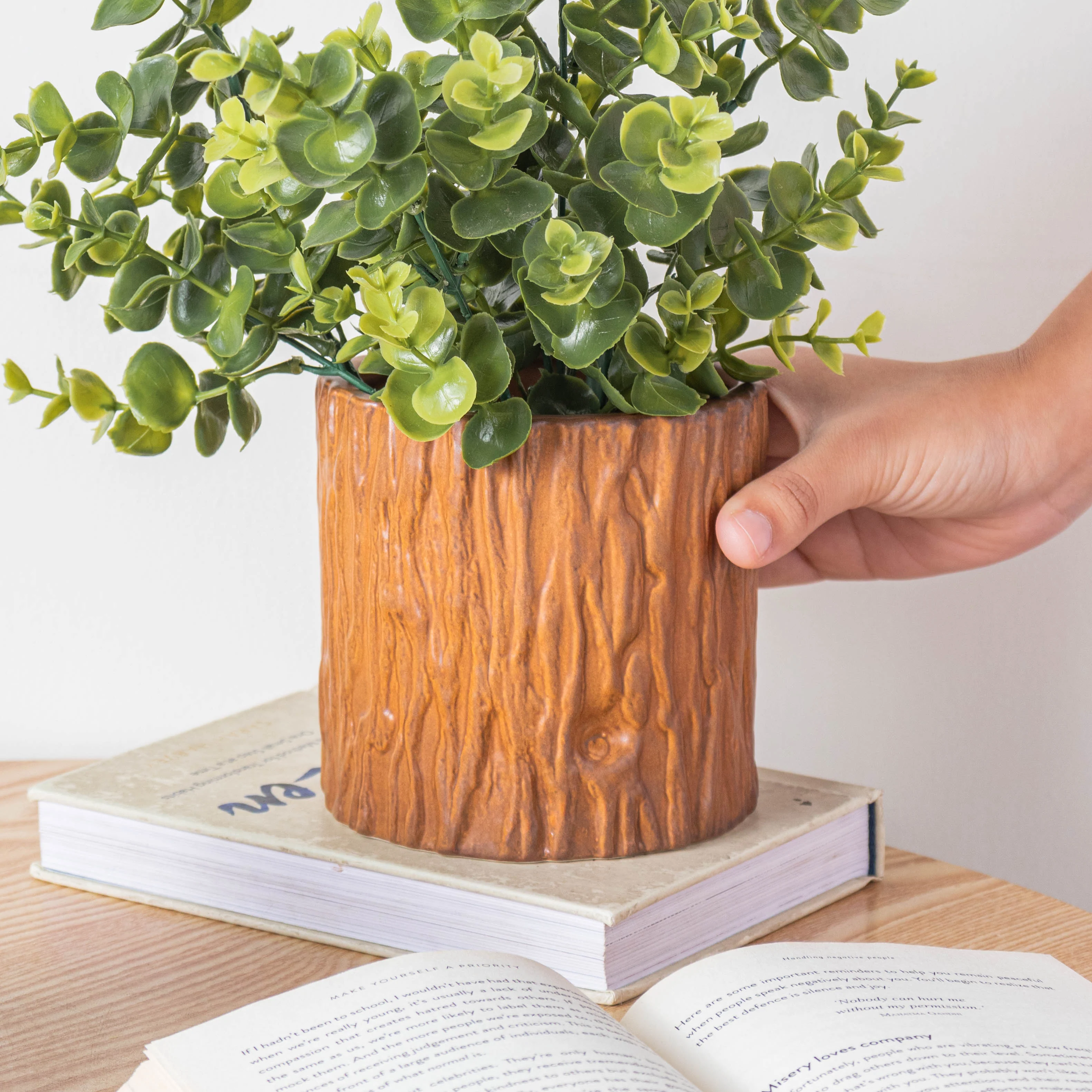 Bark Caramel Vase - Image 3