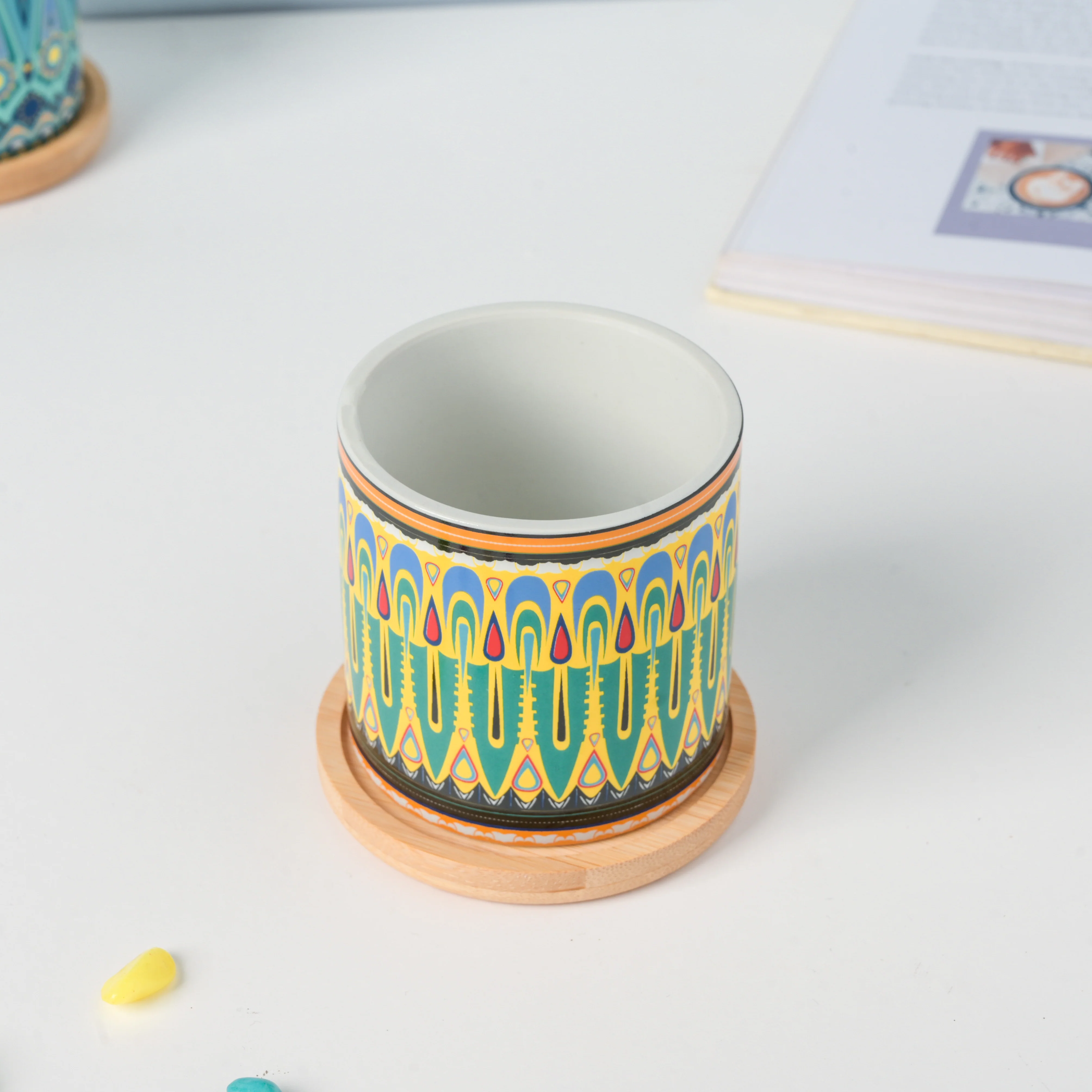 Beaming Green Ceramic Planter With Coaster - Image 4