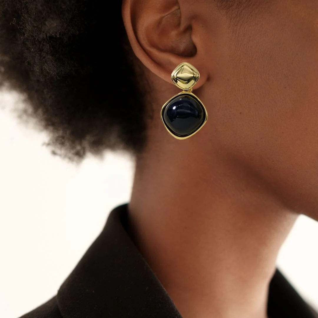 Black And Gold Rhombus Drops - Image 2