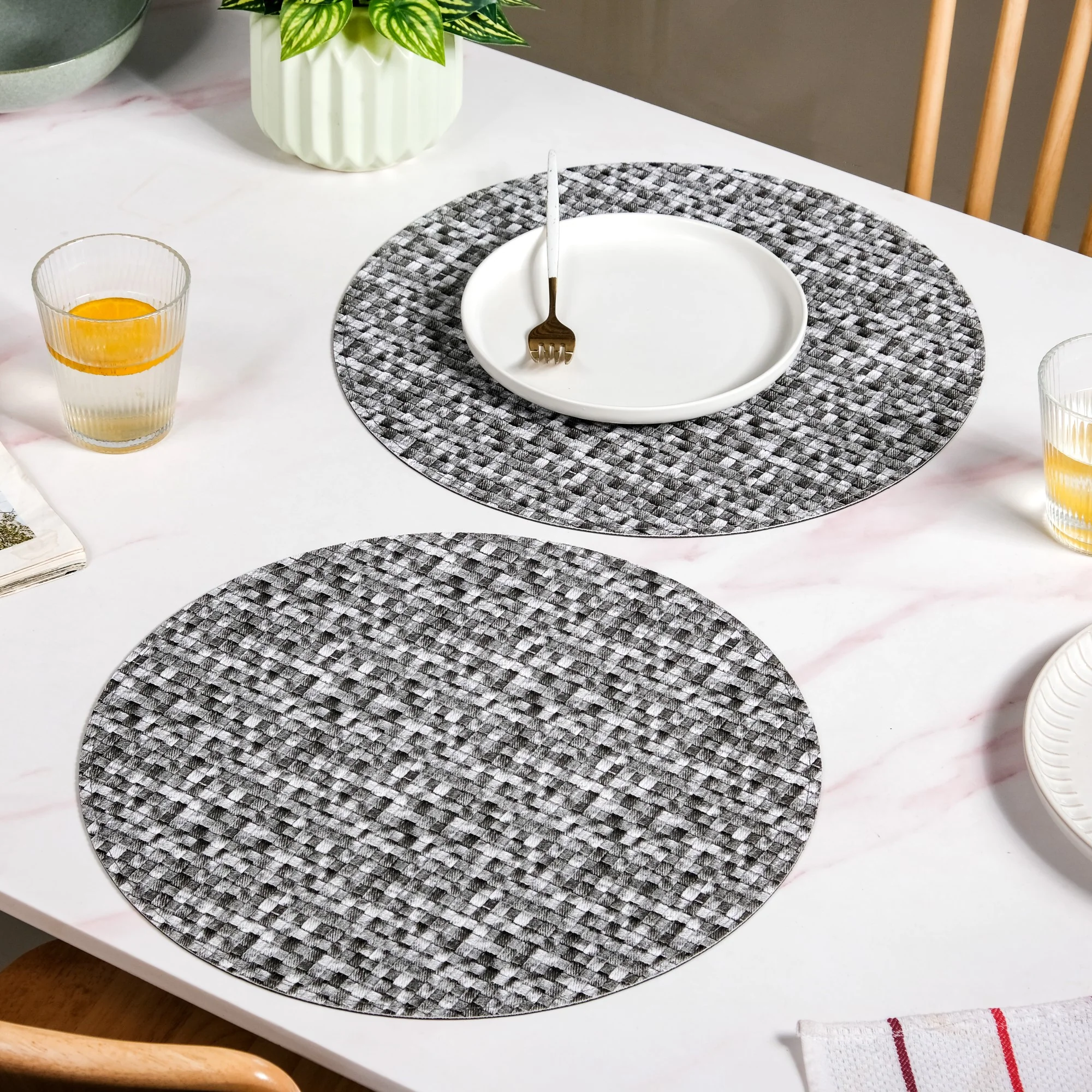 Black And White Intrecciato Weave Round Table Mat Set Of 6 - Image 7
