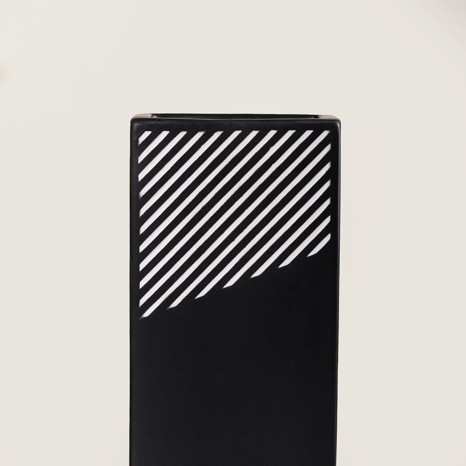 Black And White Stripes Vase - Image 11