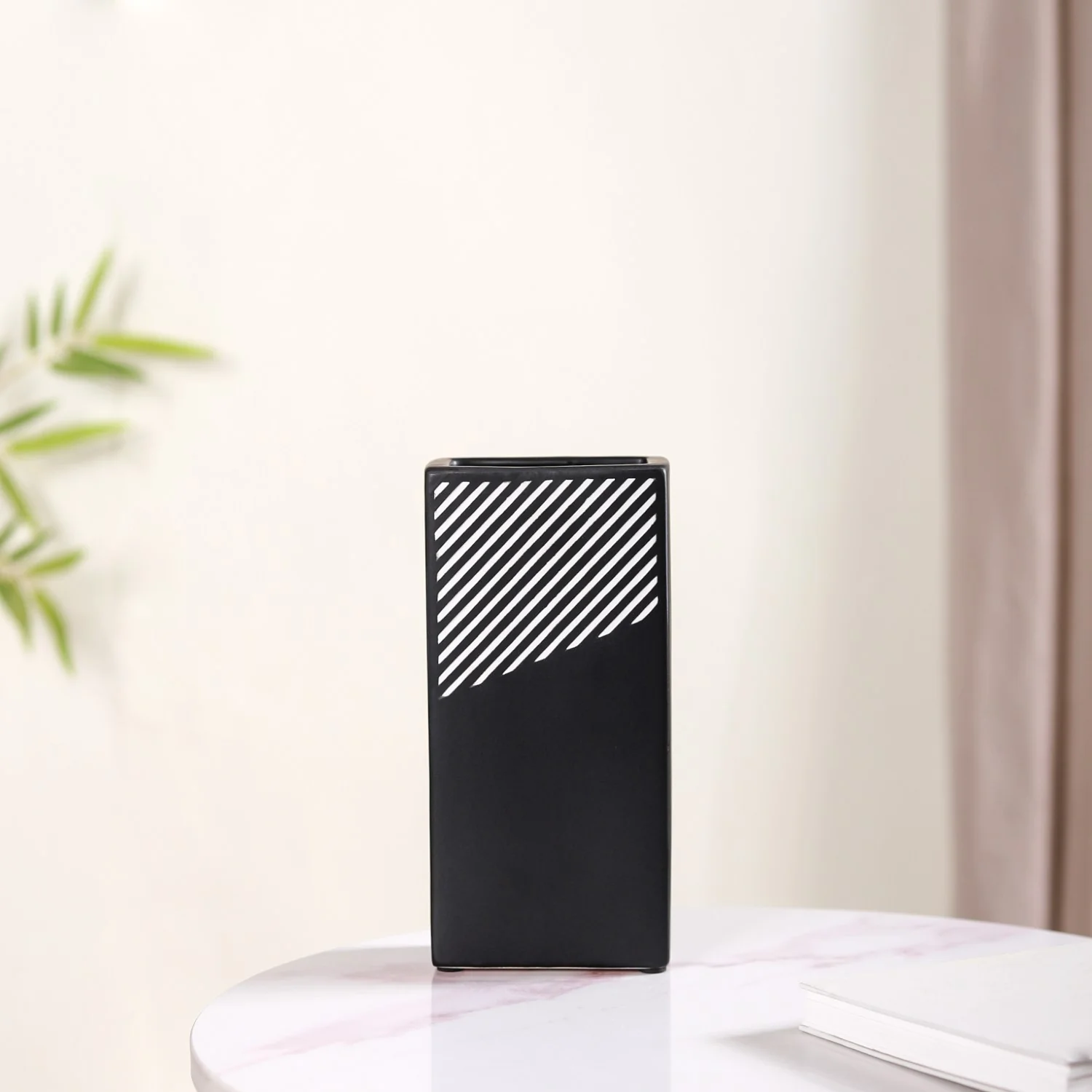 Black And White Stripes Vase - Image 3