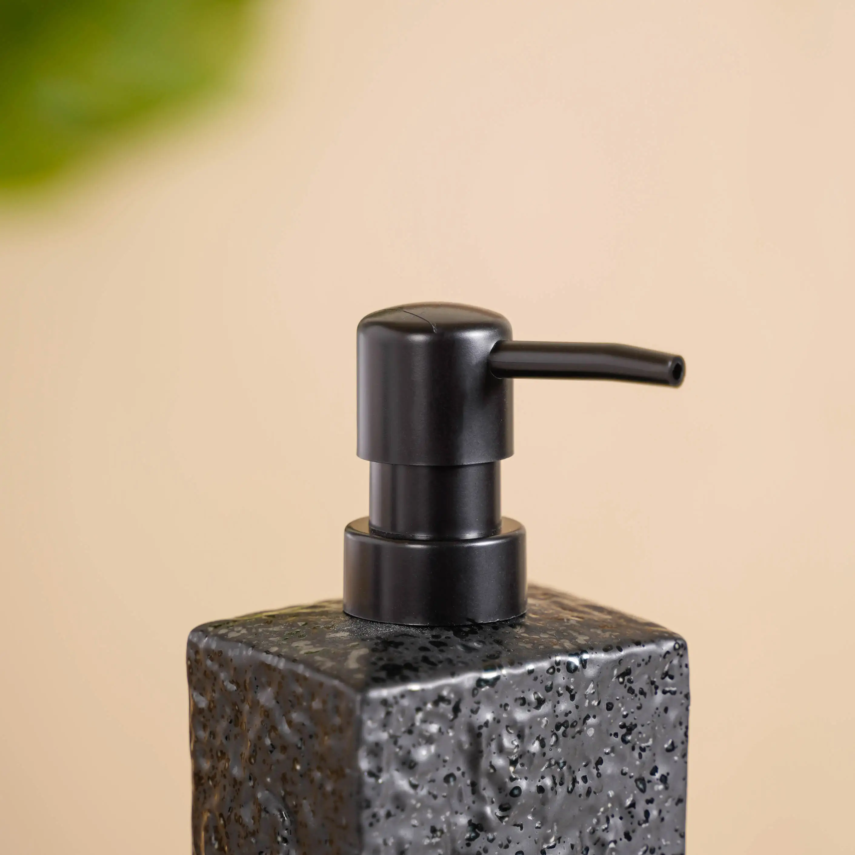 Black Ceramic Bath Set Of 3 Stone Textured - Image 9