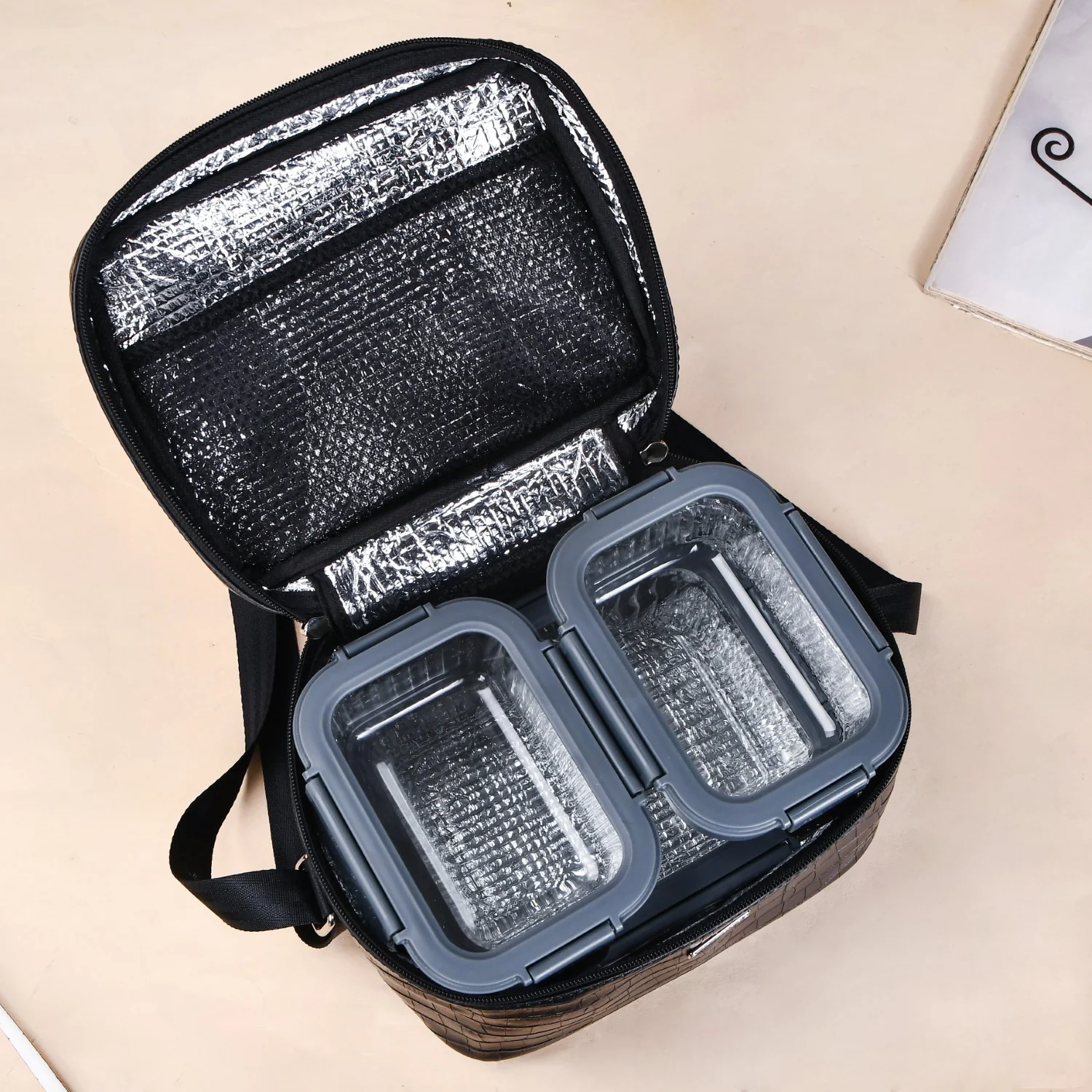 Black Croco Insulated Lunch Bag - Image 3