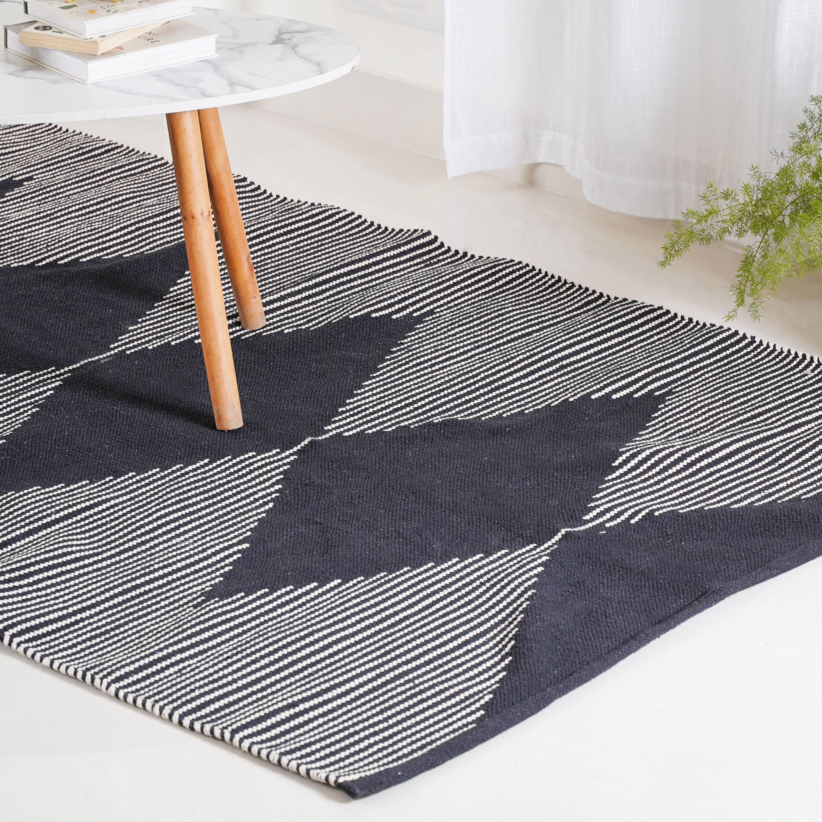 Black Diamond Rug for Living Room - Image 15