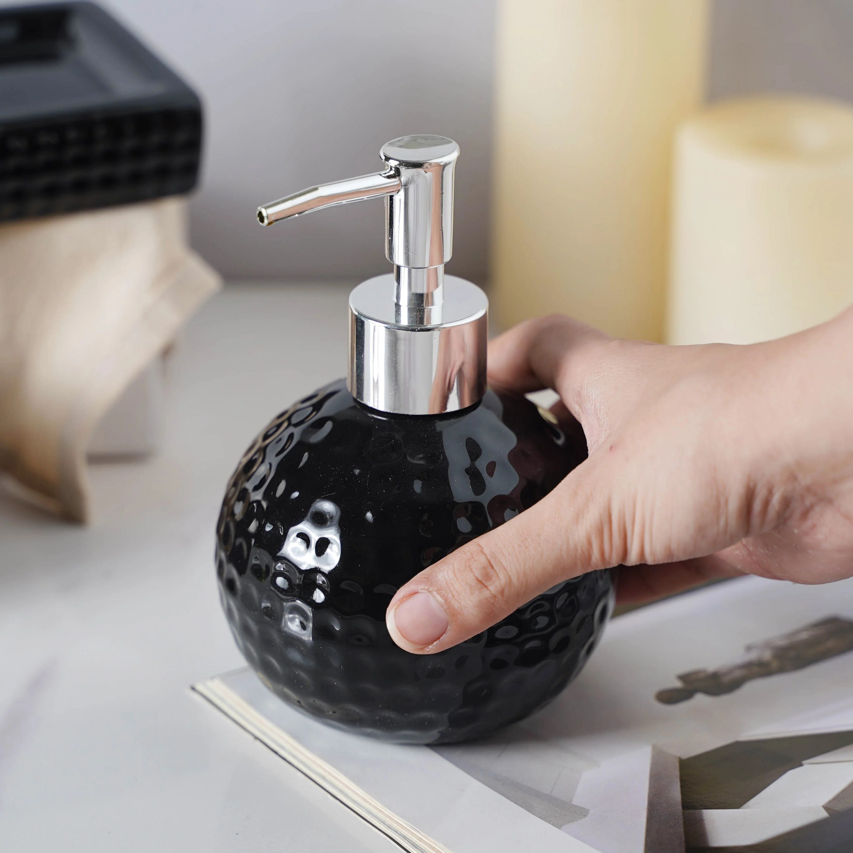 Black Fantasia Bath Set - Image 5