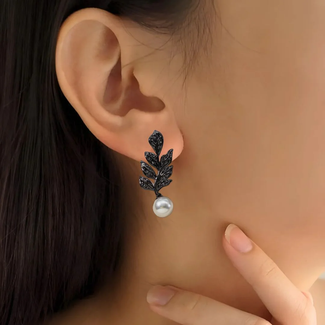 Black Pearl Leaf Dangles - Image 2
