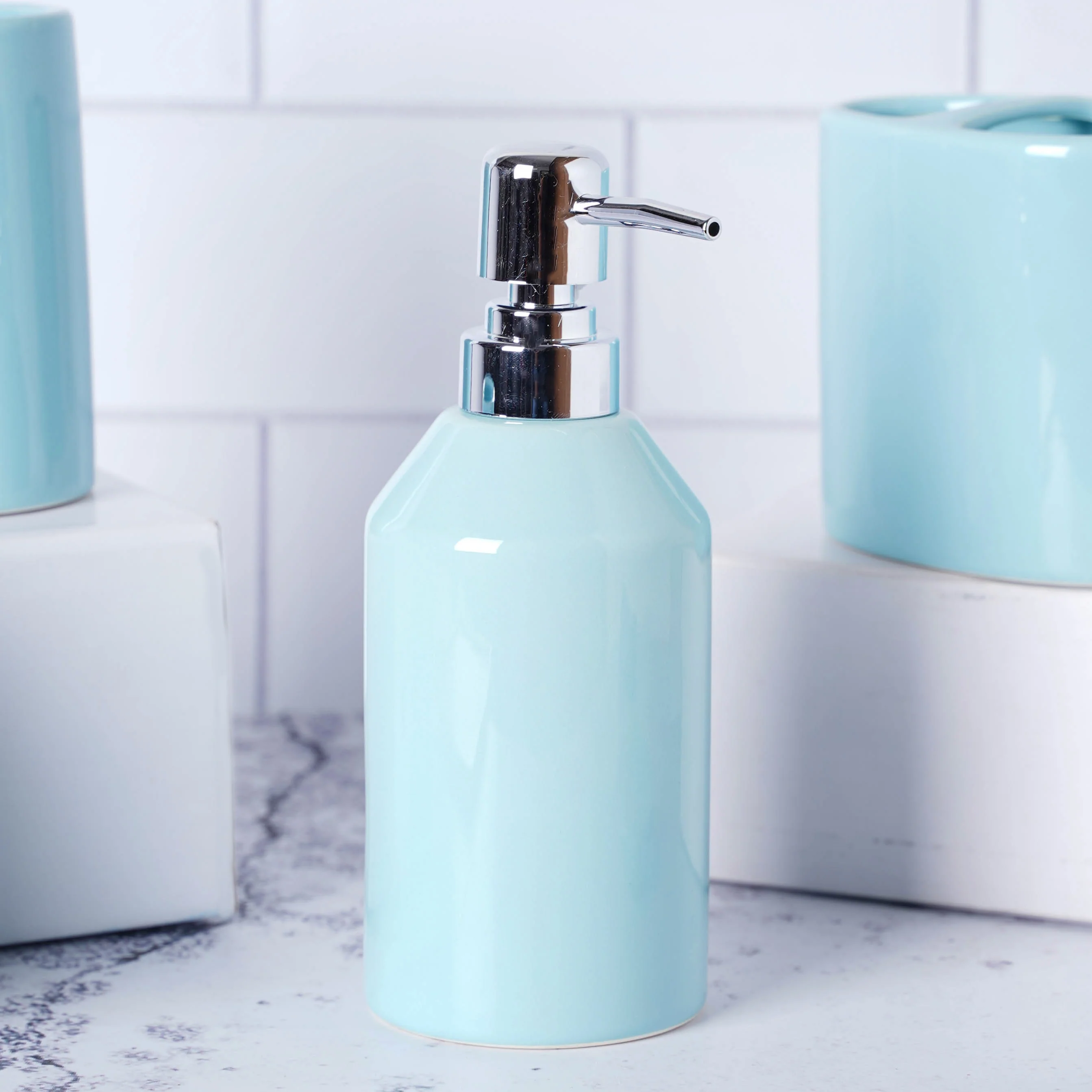 Blue Bathroom Set - Image 13