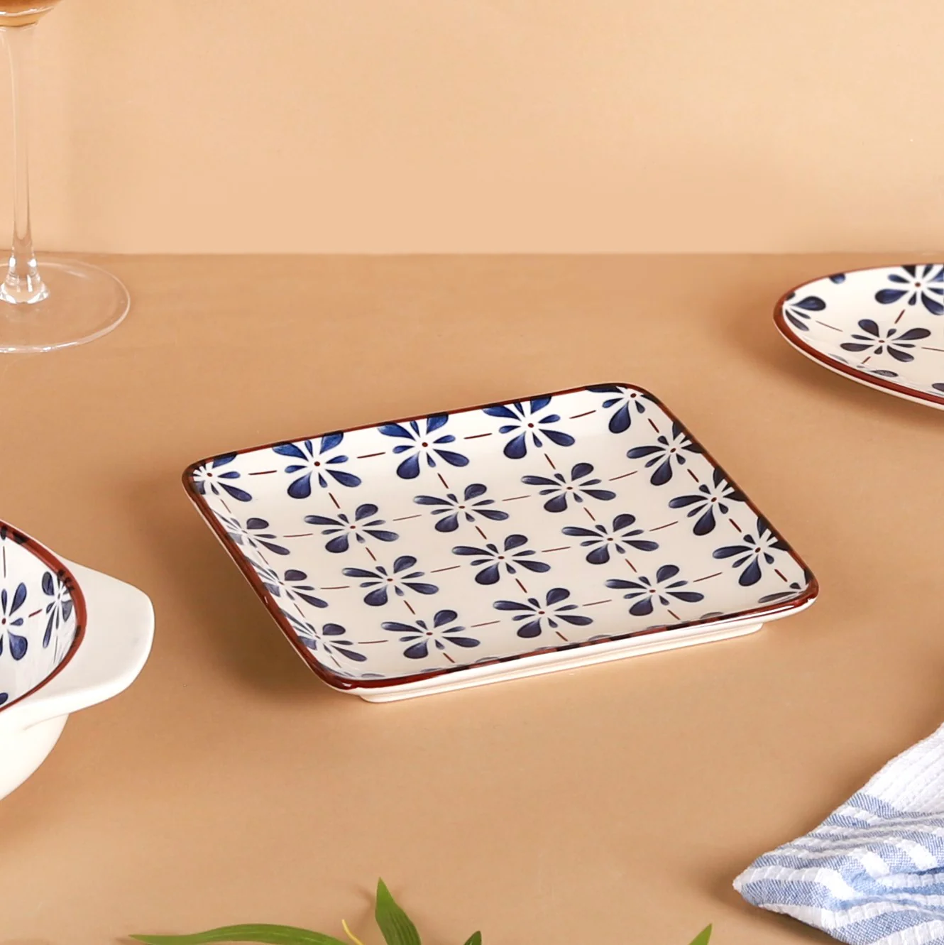 Blue Flower Ceramic 22 Piece Dinner Set For 6 - Image 9