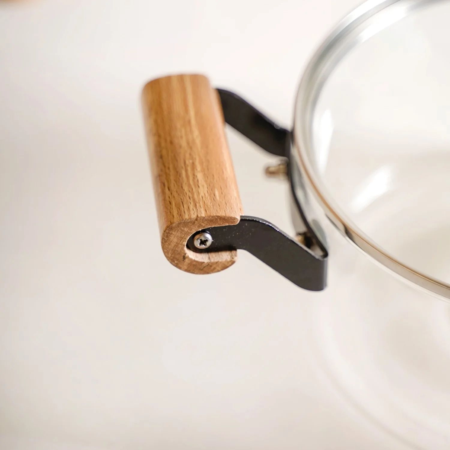 Borosilicate Stovetop Pot With Wooden Handle Large 4500ml - Image 7