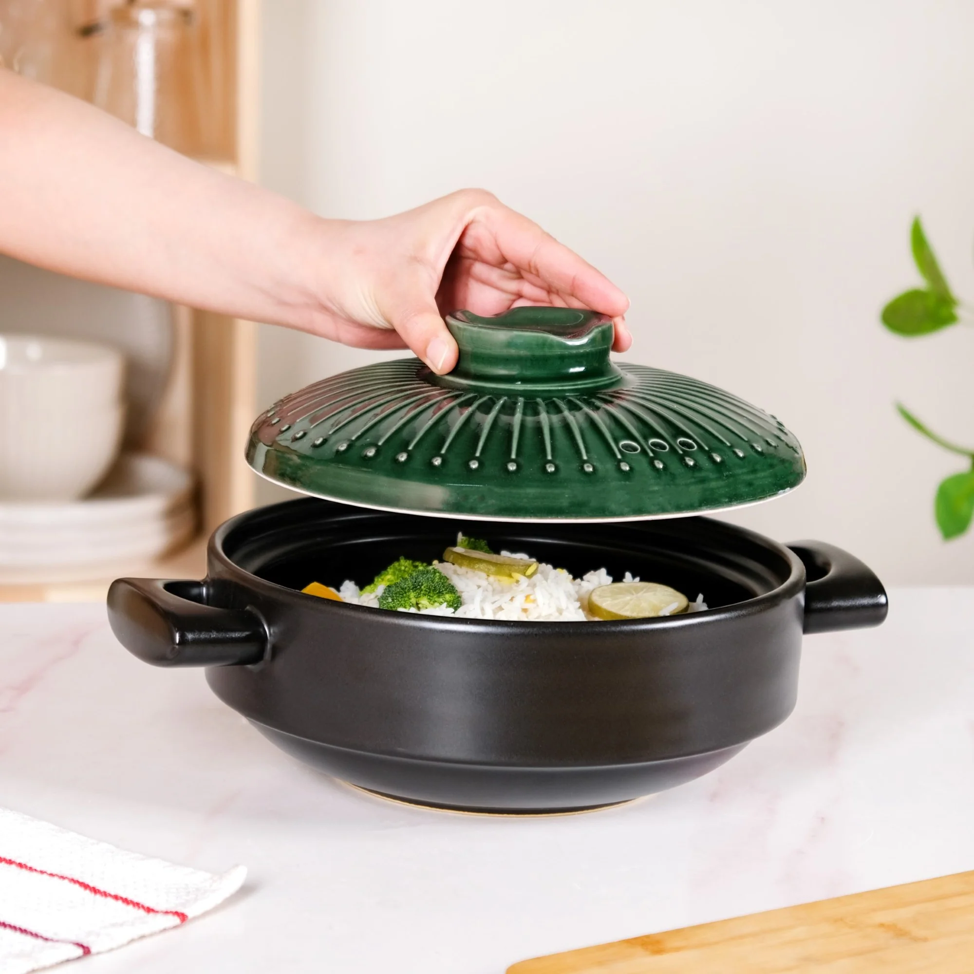 Botanica Ceramic Casserole Cooking Pot Green 2000ml - Image 10