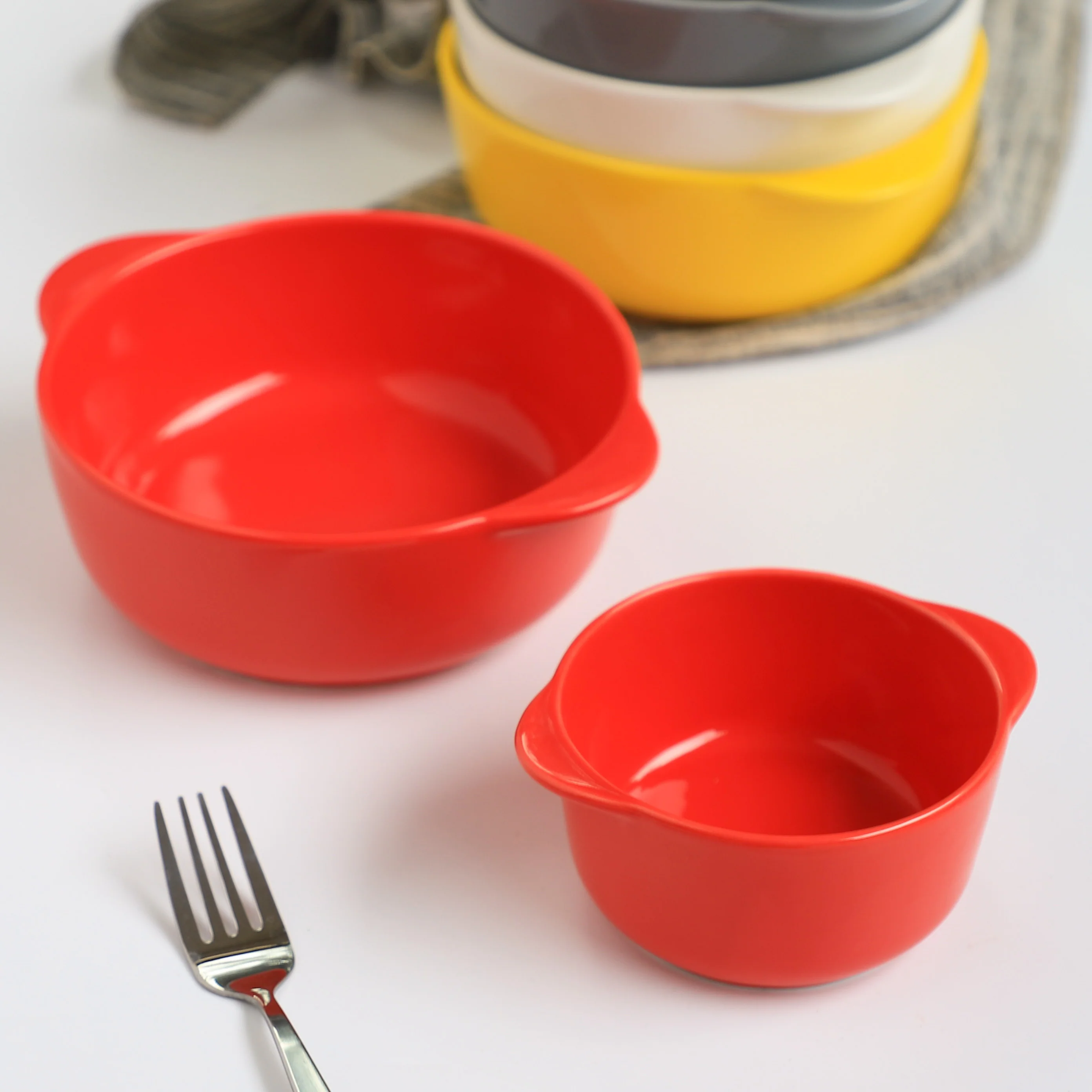 Bowl For Baking Red Large 650ml - Image 3