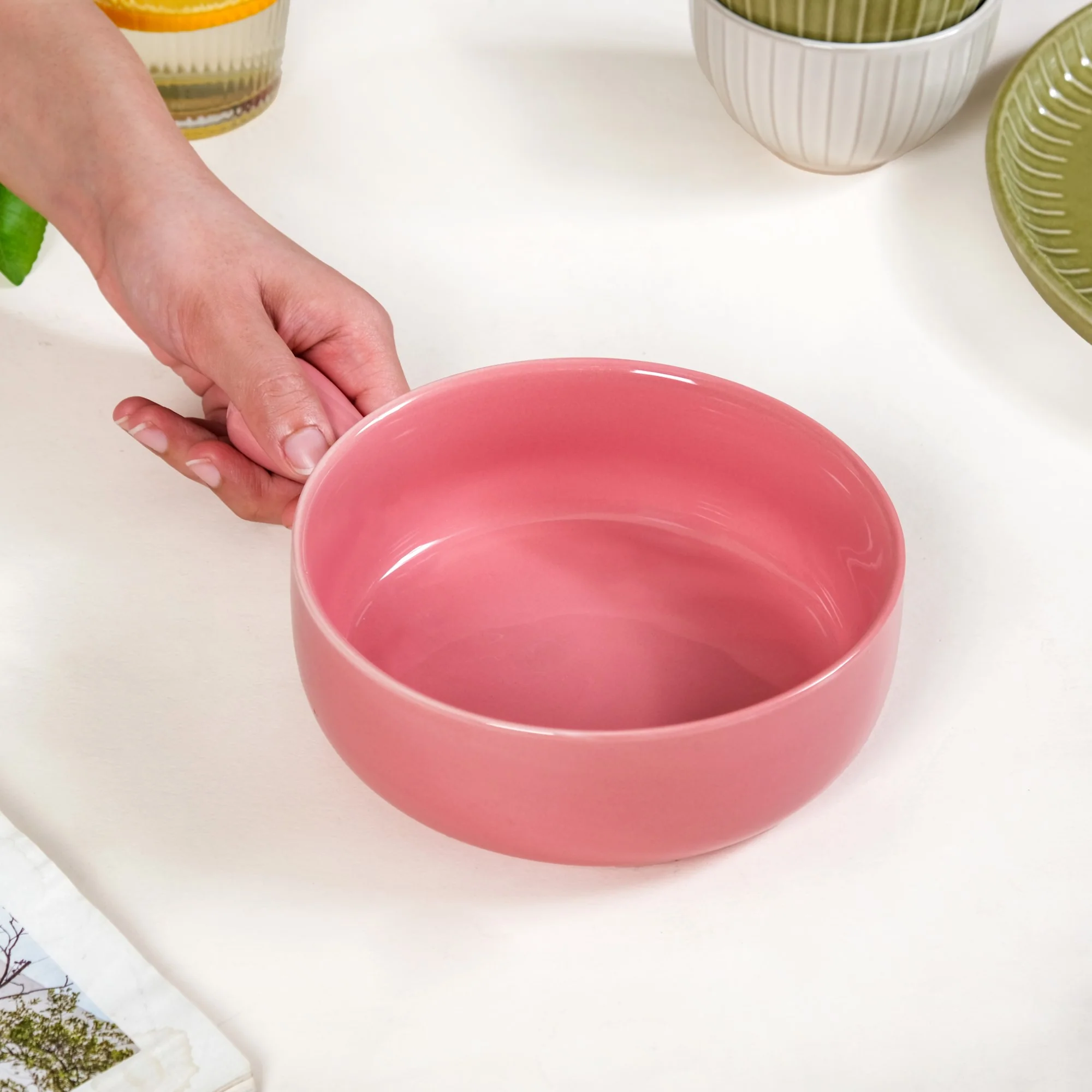Bowl With Handle Pink 700ml - Image 3