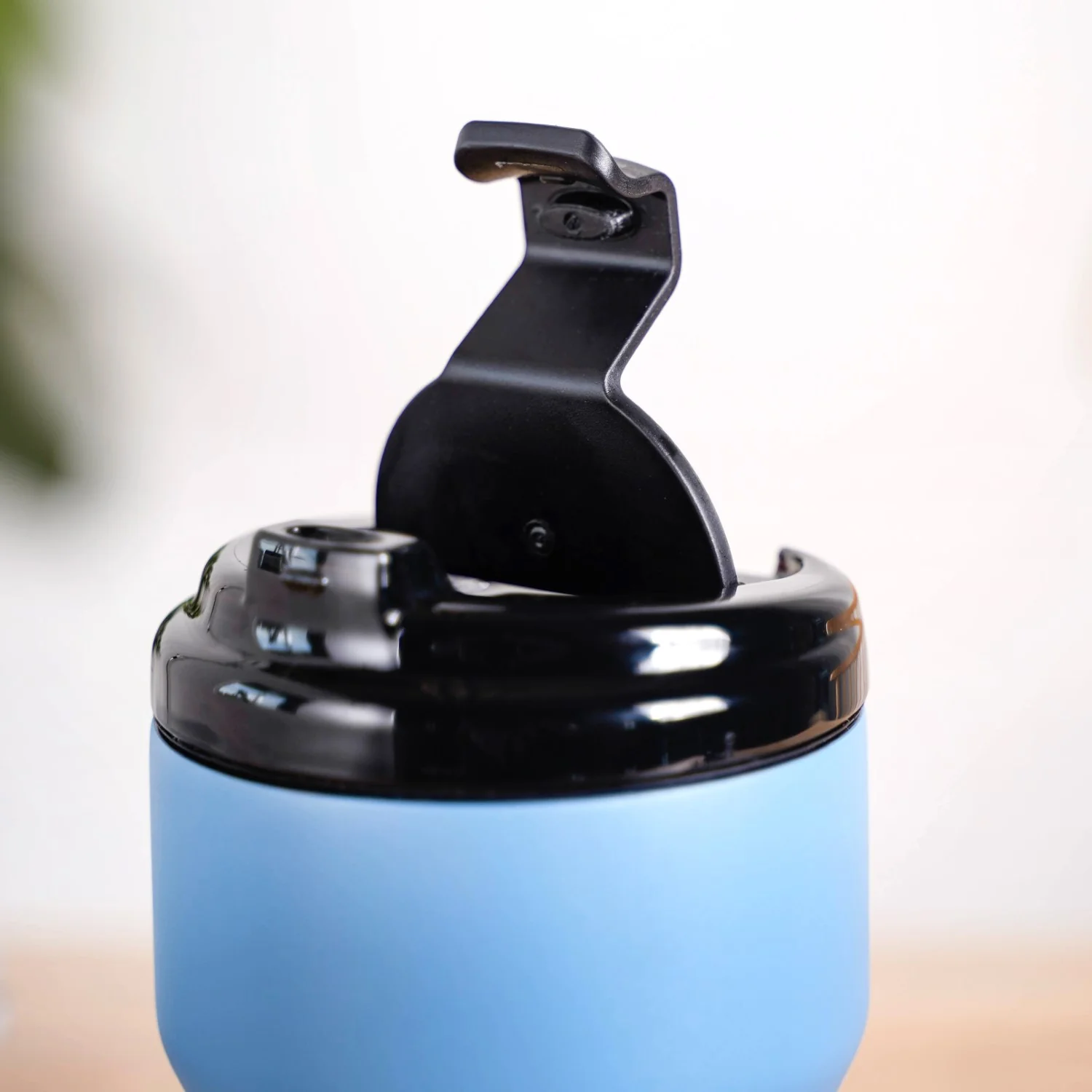 Brewster Easy Sip Copper Insulated Travel Mug Azure Blue 350ml - Image 9