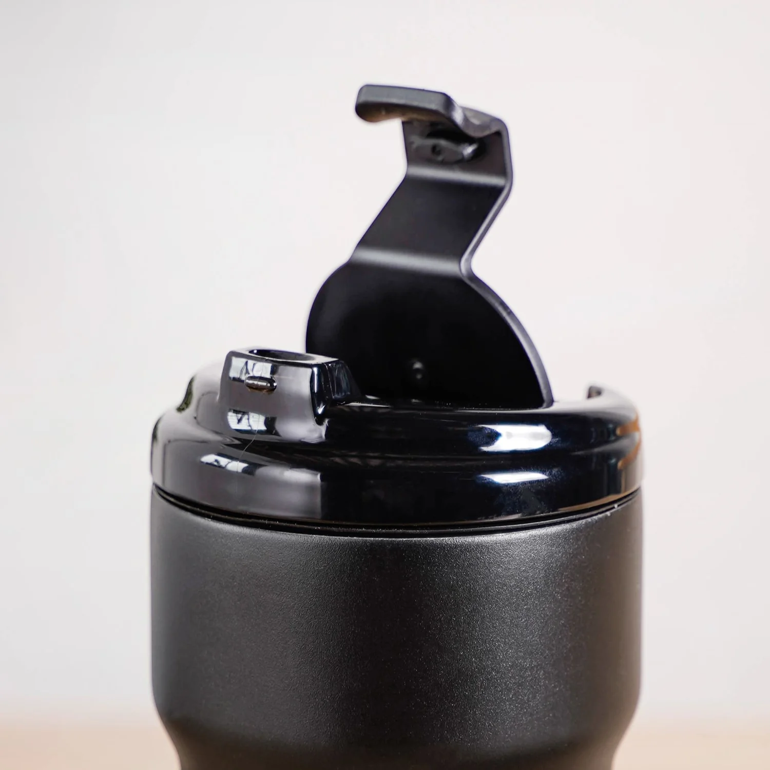 Brewster Stainless Steel Spill Proof Coffee Tumbler Black Noir 350ml - Image 8