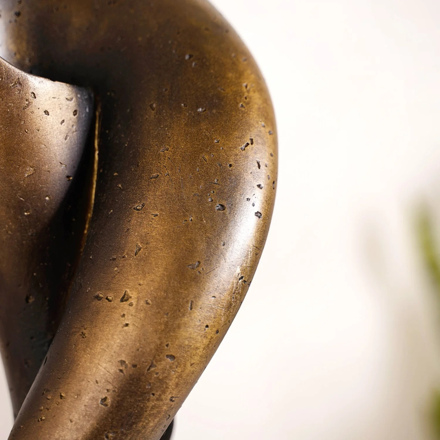 Bronze Flow Resin Accent Decor - Image 5