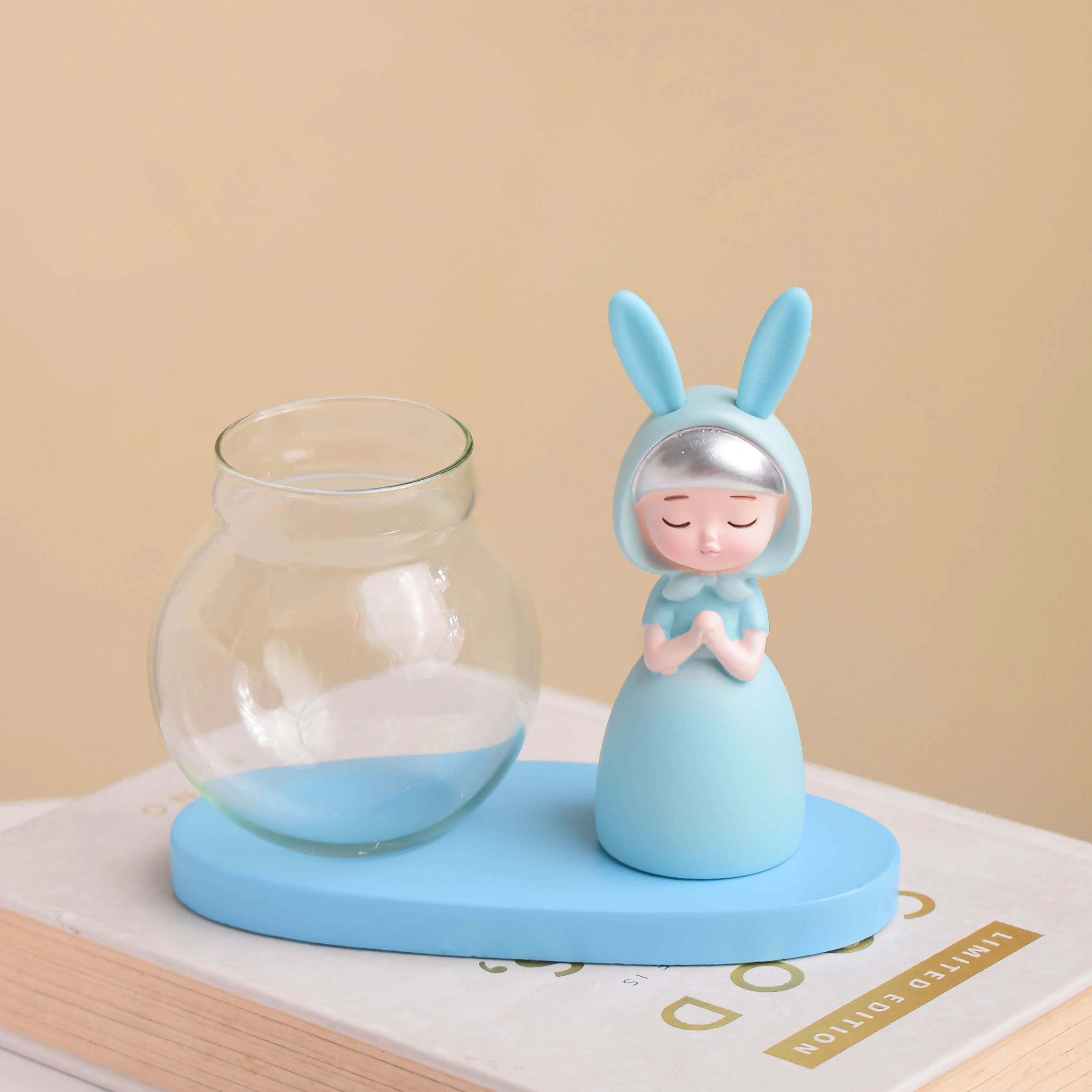 Bunny Fairy Vase - Image 7