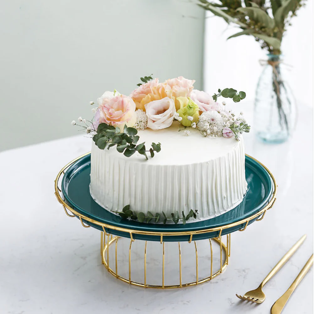Cake Stand With Lid 8 inch - Image 5