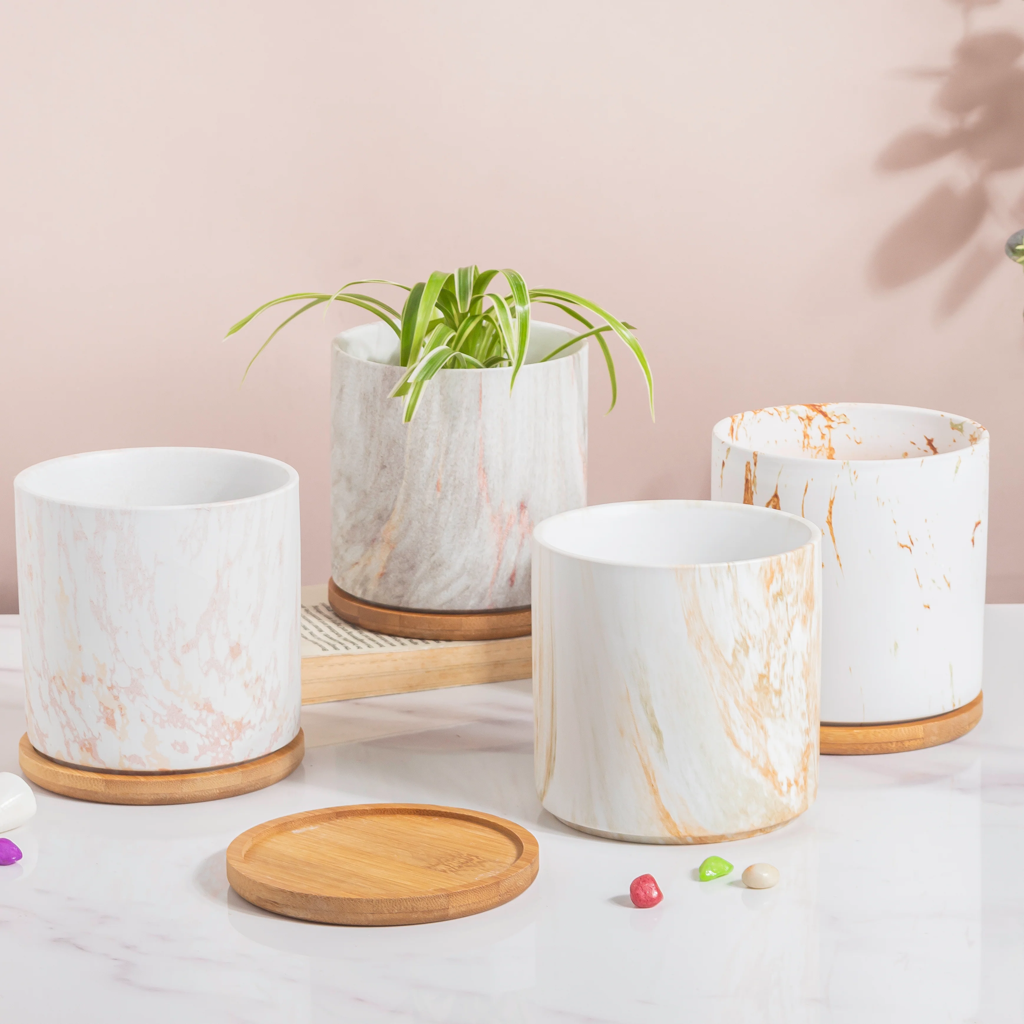 Carrara Brown Splash White Planter With Wooden Coaster - Image 12