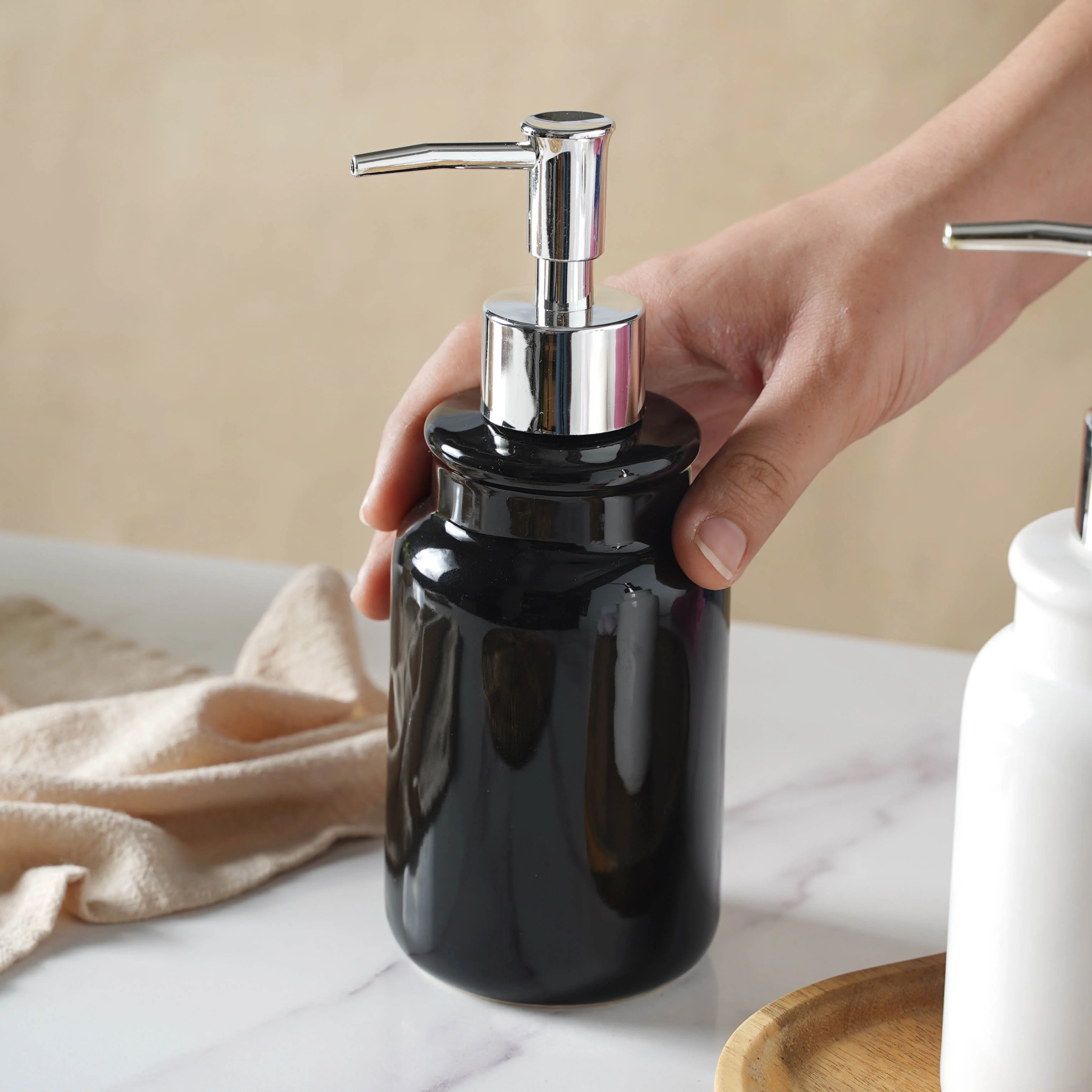 Ceramic Pump Bottle - Image 7