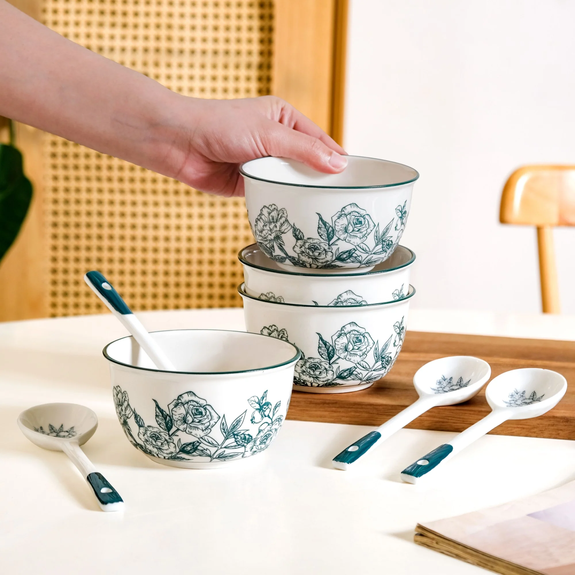 Ceramic Rose Bowl With Spoon Set Of 4 Green White 400ml - Image 3