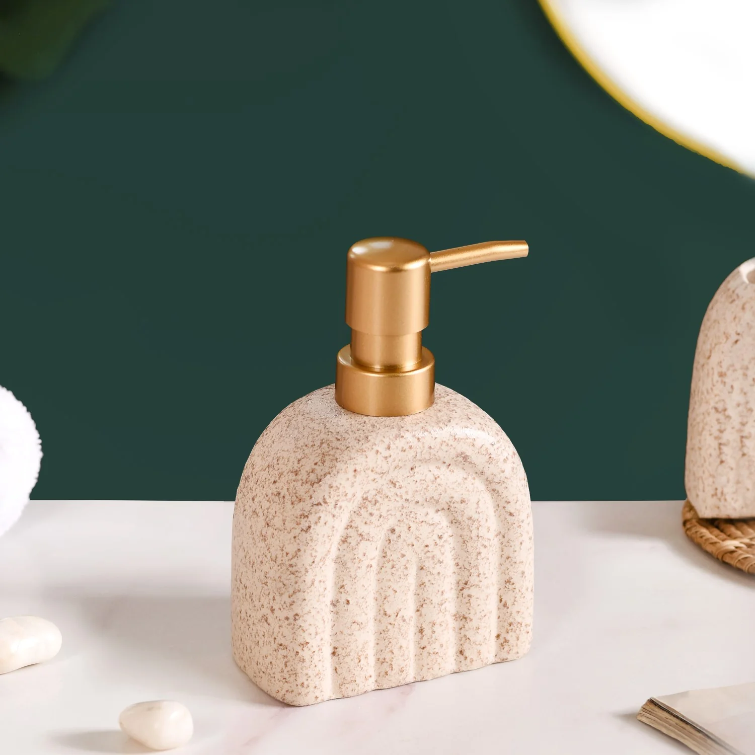 Ceramic Texture Arched Bathroom Accessories Set of 2 - Image 7