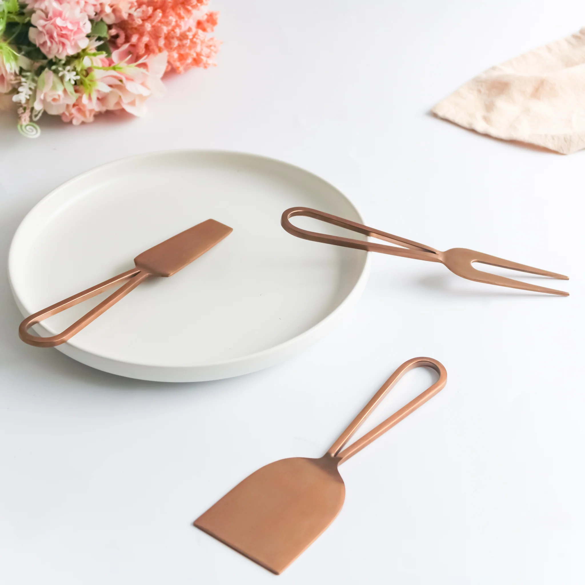 Cheese Knife Set of 3 - Rose Gold - Image 5