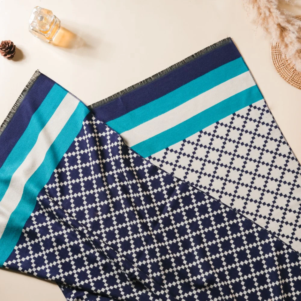 Chequered Super Soft Scarf For Women - Image 2