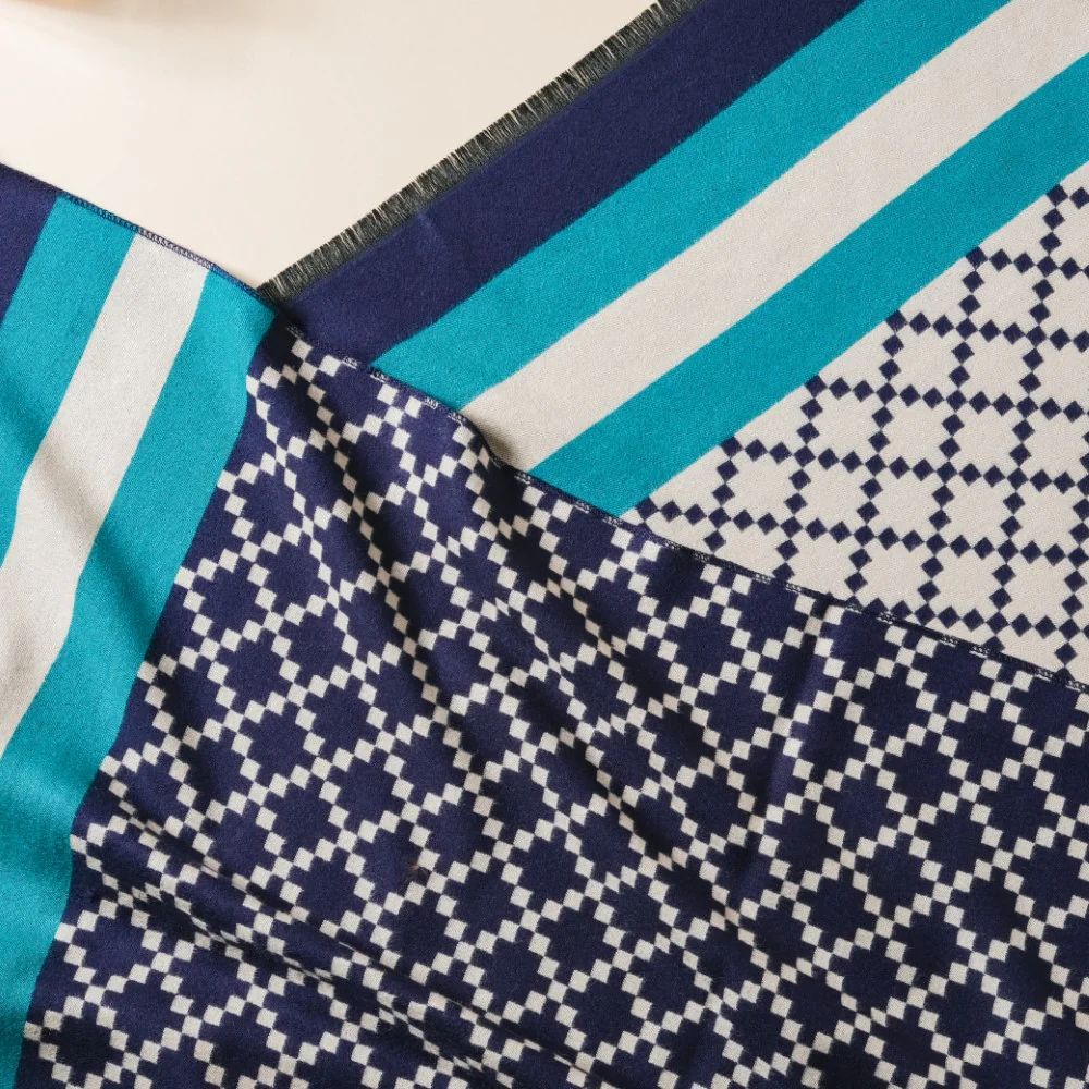 Chequered Super Soft Scarf For Women - Image 8