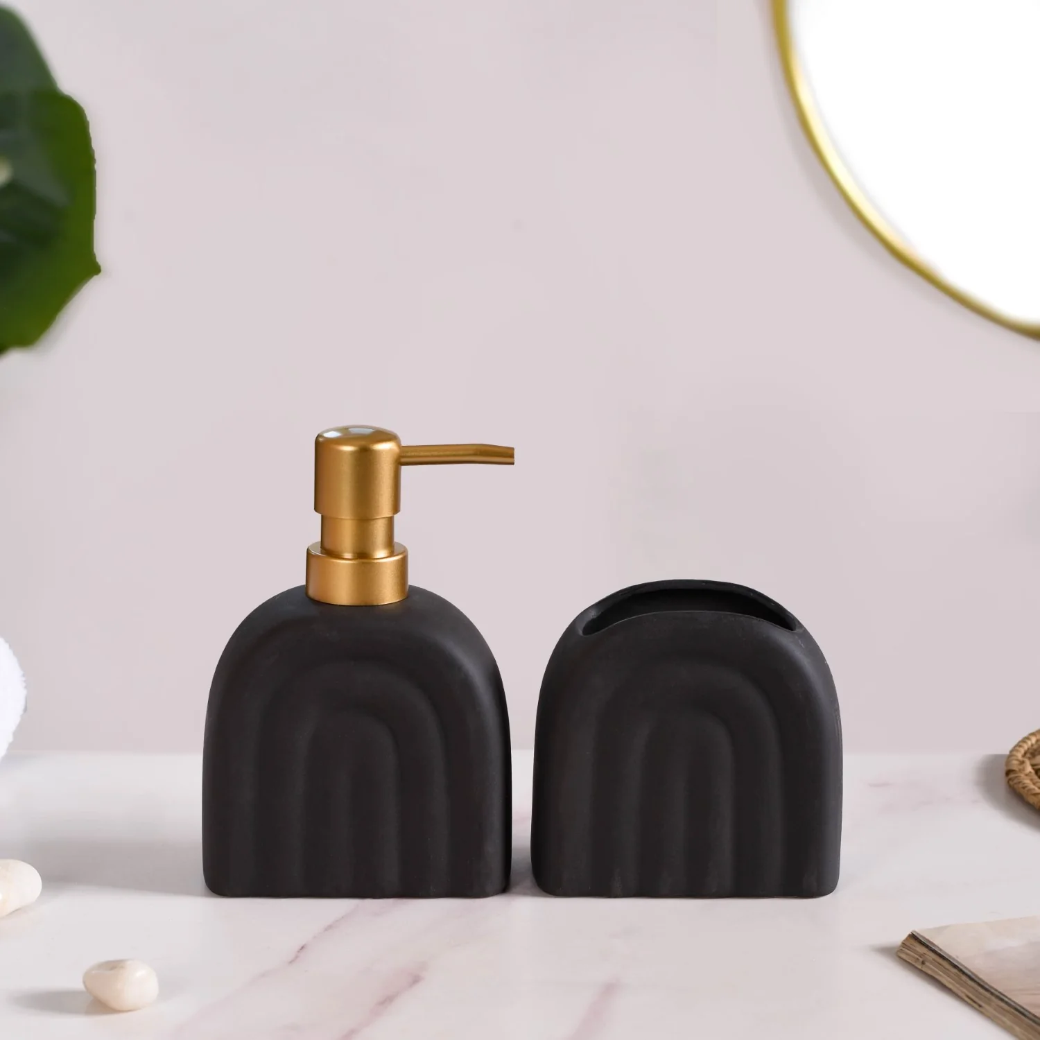 Chic Arches Ceramic Bath Set Of 2 Matte Black - Image 2