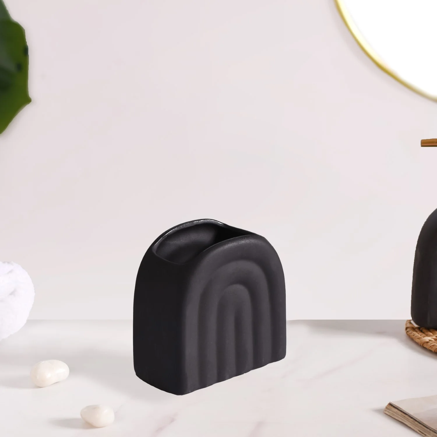 Chic Arches Ceramic Bath Set Of 2 Matte Black - Image 9