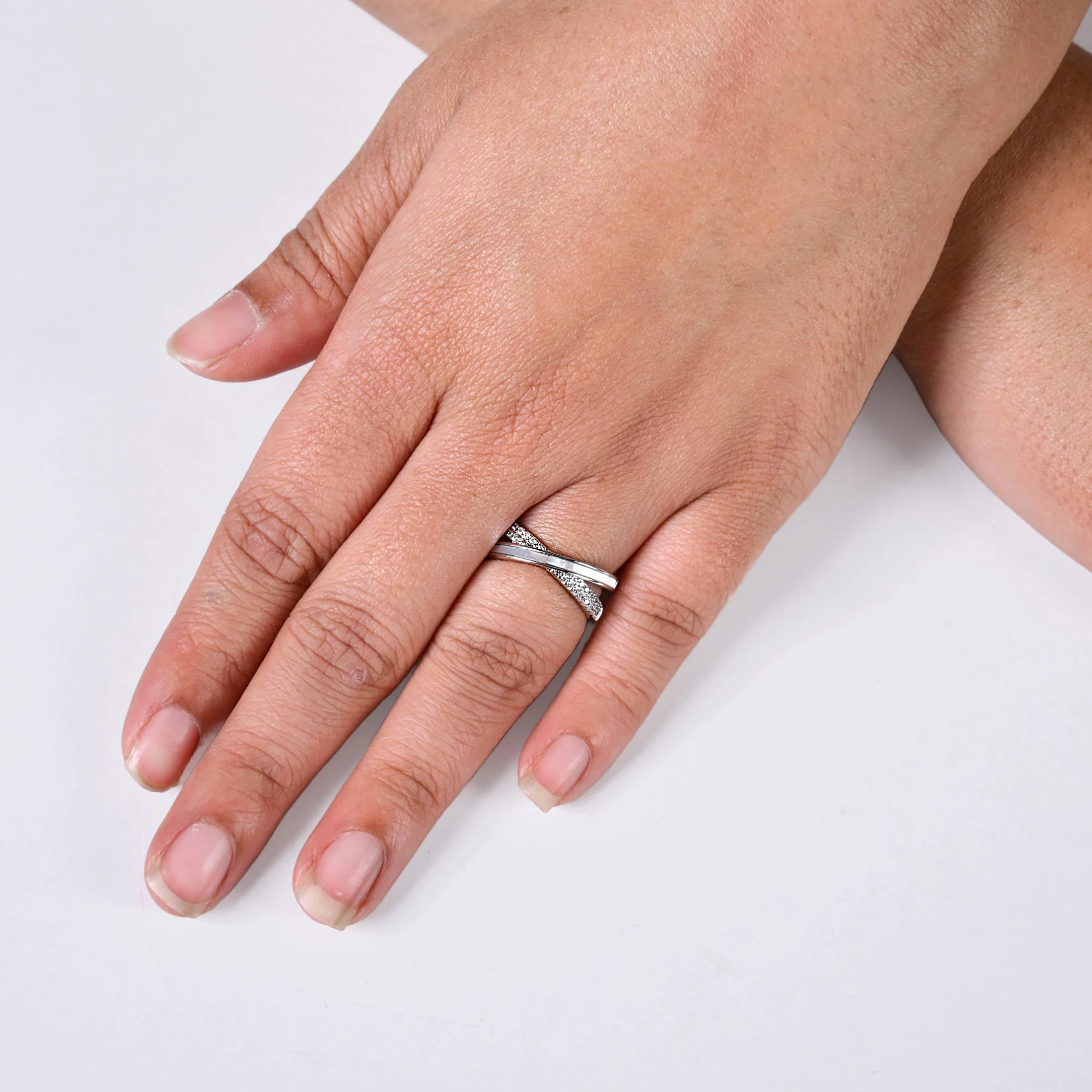 Criss Cross Silver Stone Ring - Image 2