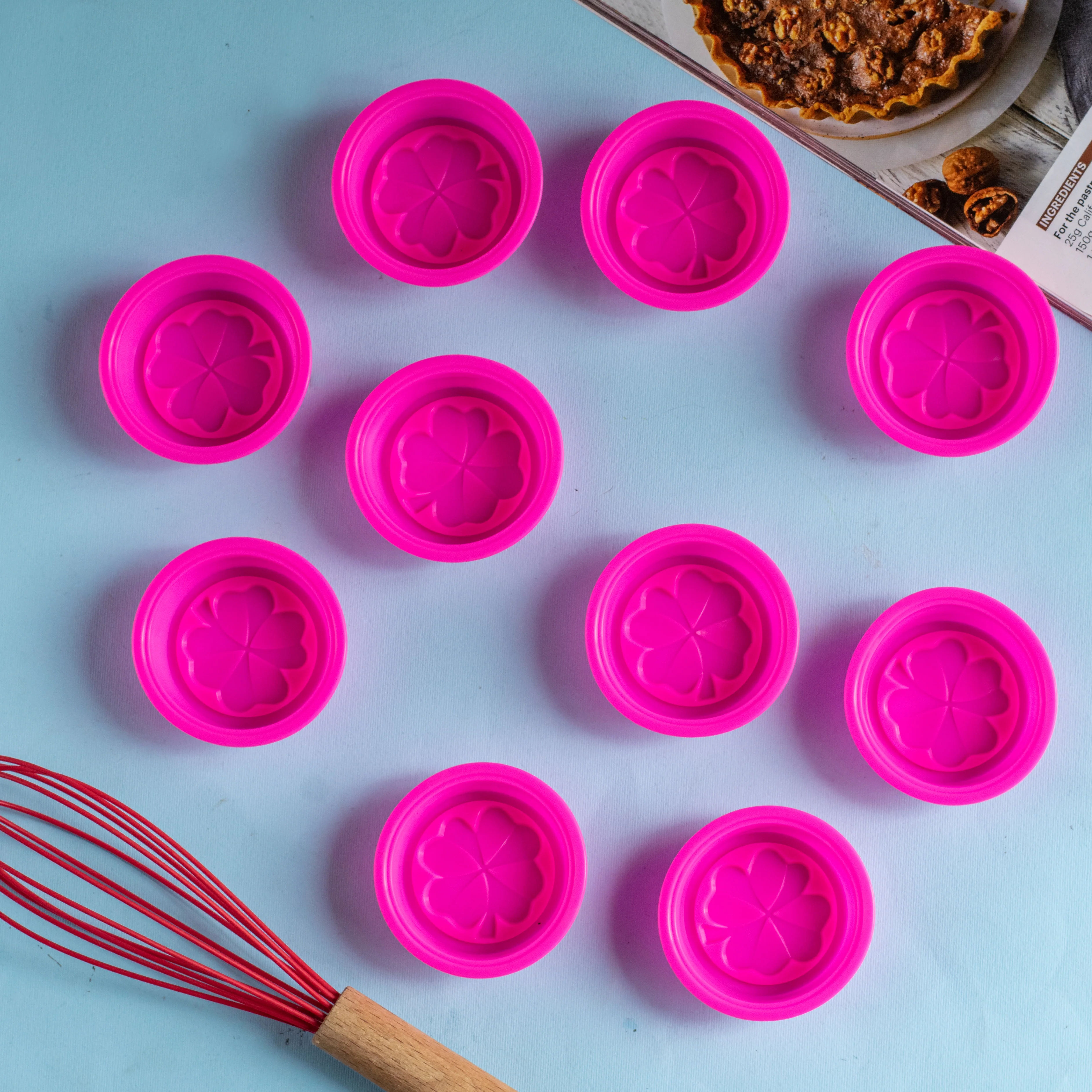 Cupcake Mould Set of 5 - Image 4