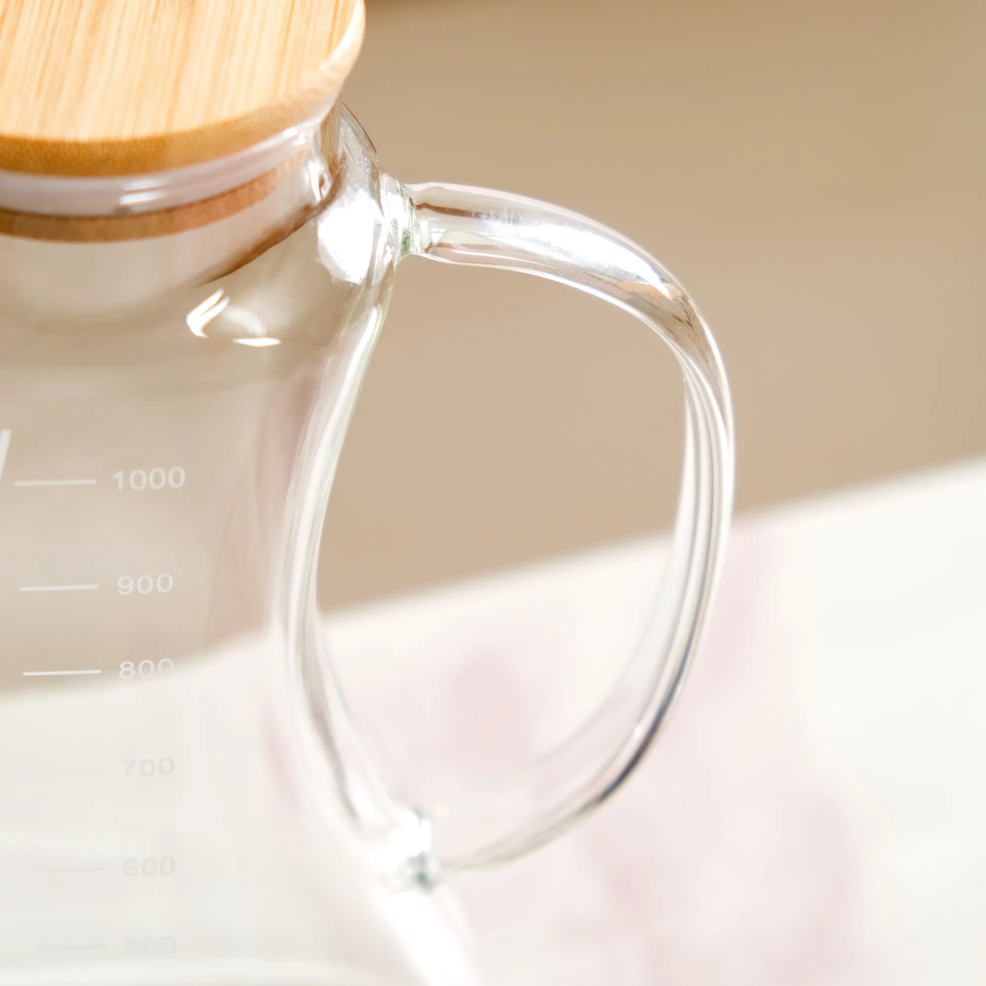 Curved Borosilicate Glass Oil Pot With Measurement Markings 1000ml - Image 8