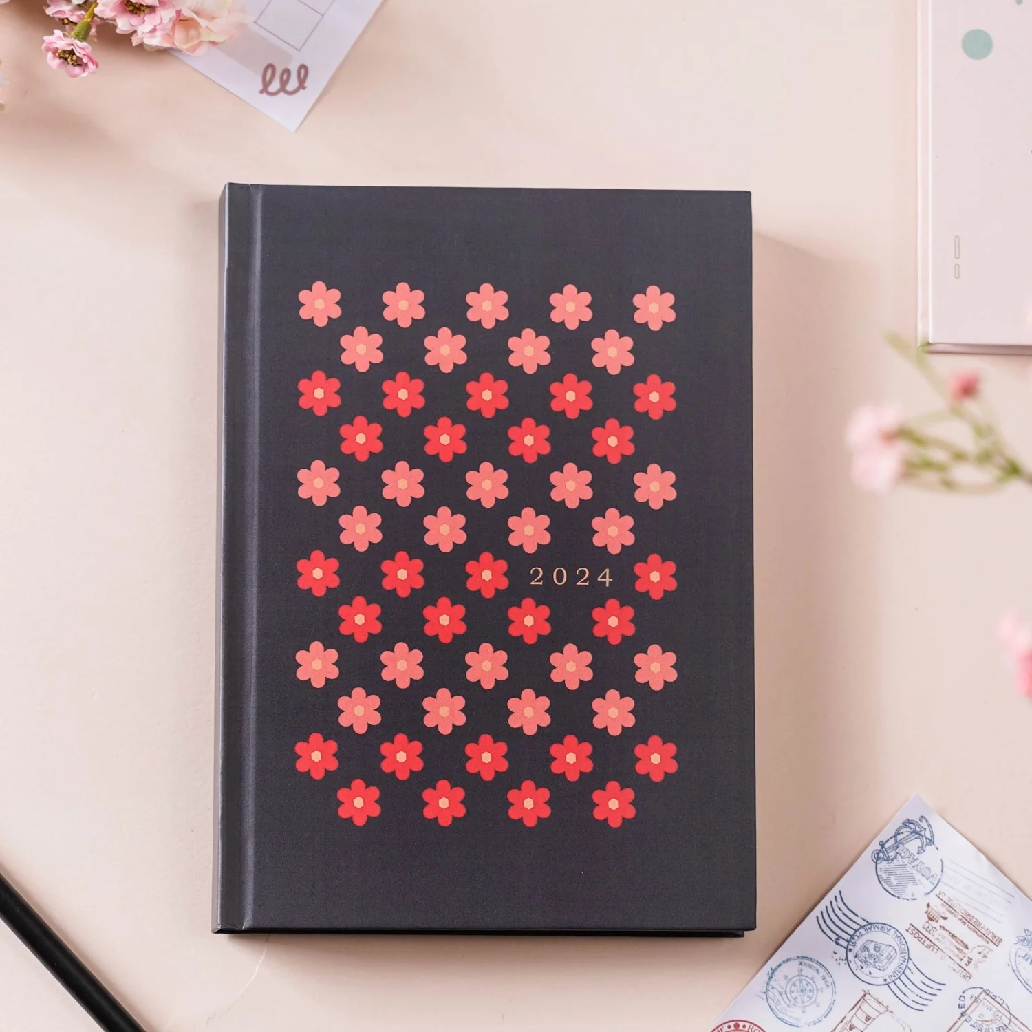 Daisy Floral Patterned Hardbound Notebook Black 8.2 X 5.9 Inch - Image 10