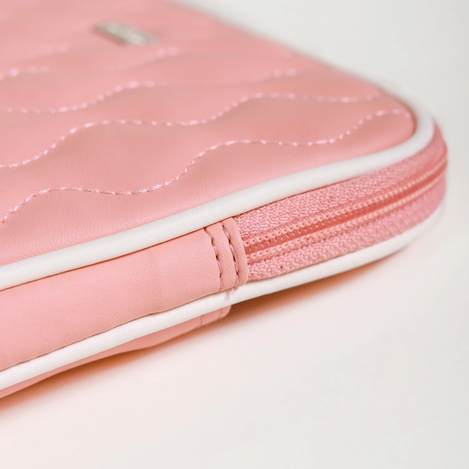 Designer iPad Cover Sleeve Pink - Image 15