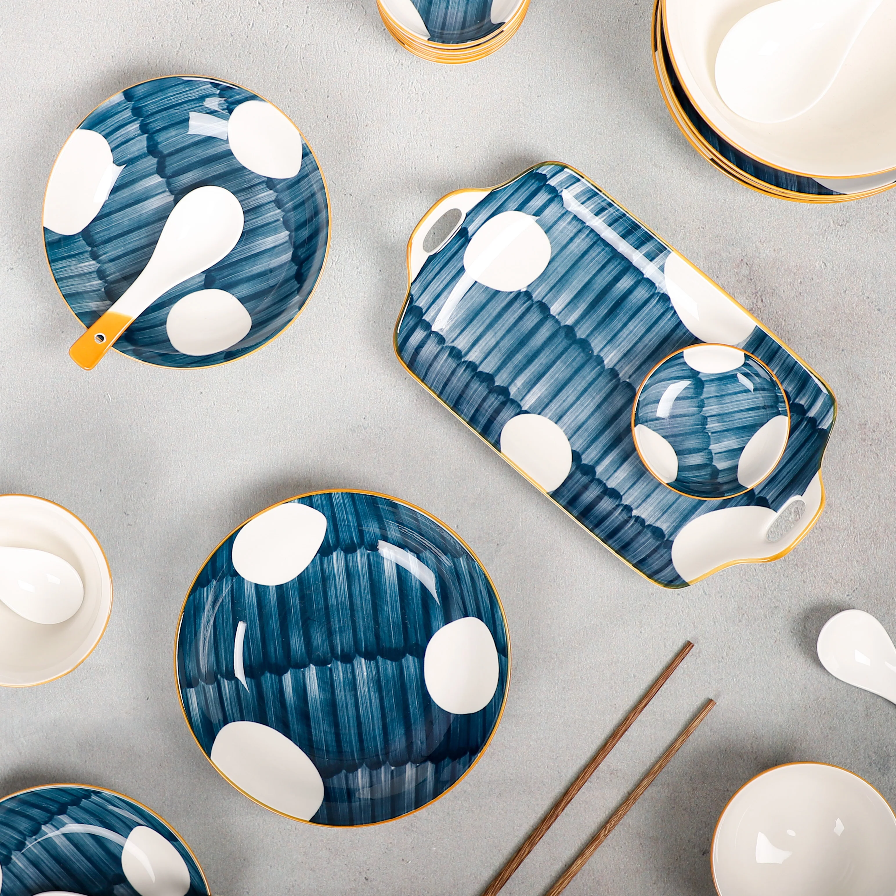Hand painted Dinner Set Nitori - Image 3