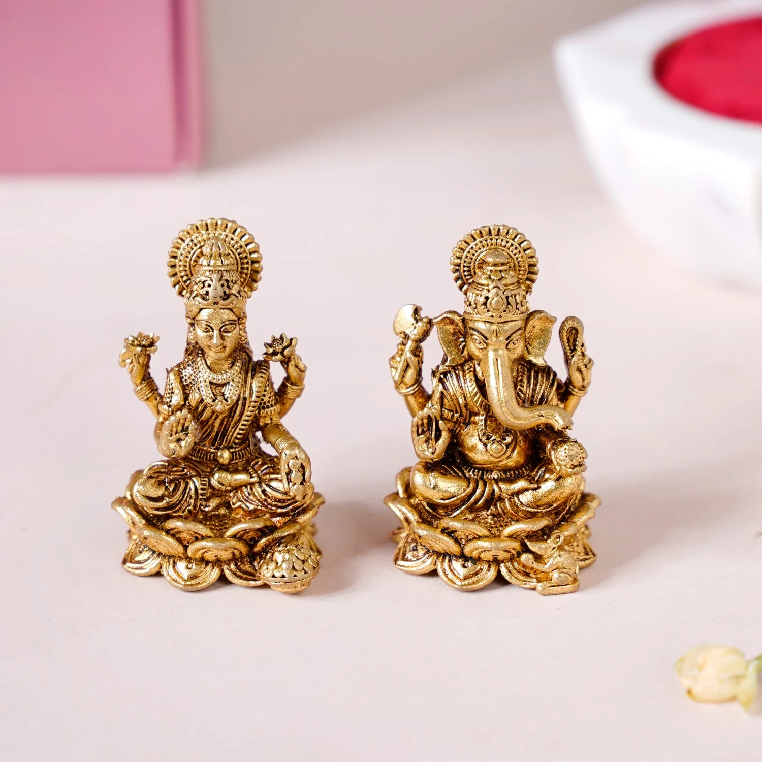 Divine Blessings Rakhi Gift Set For Couple - Image 3